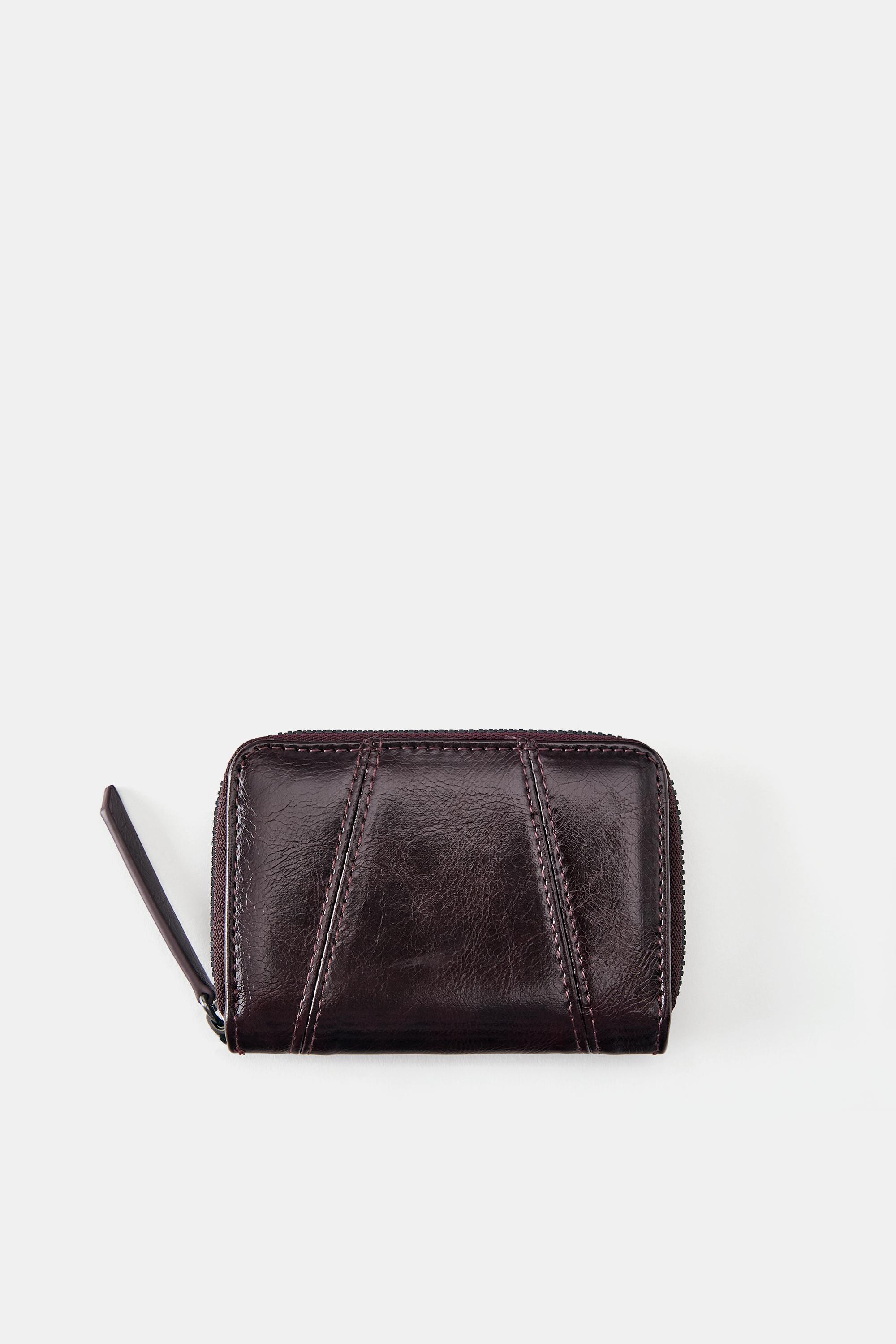 Cartera desgastada