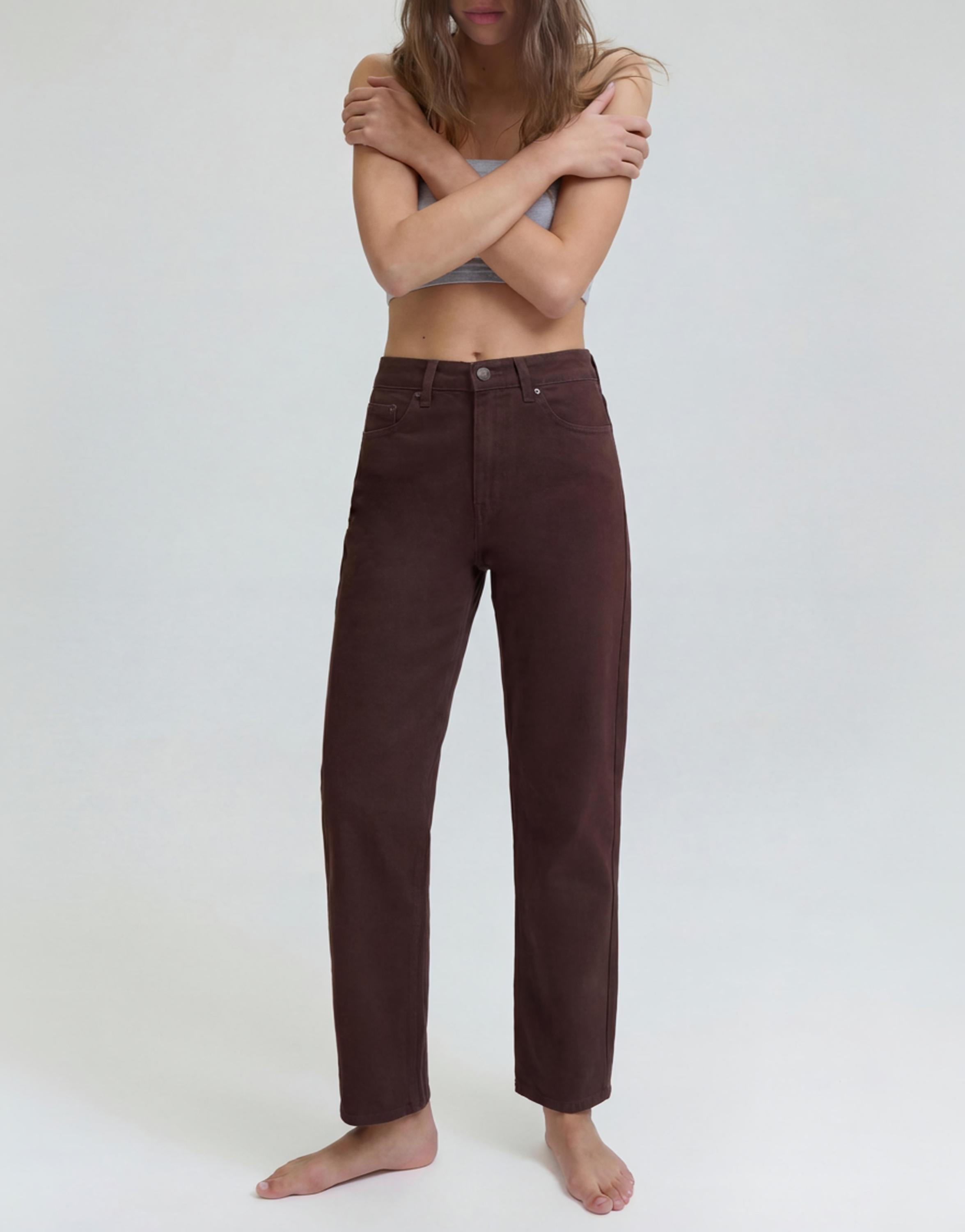 High-waist mom jeans — Brown