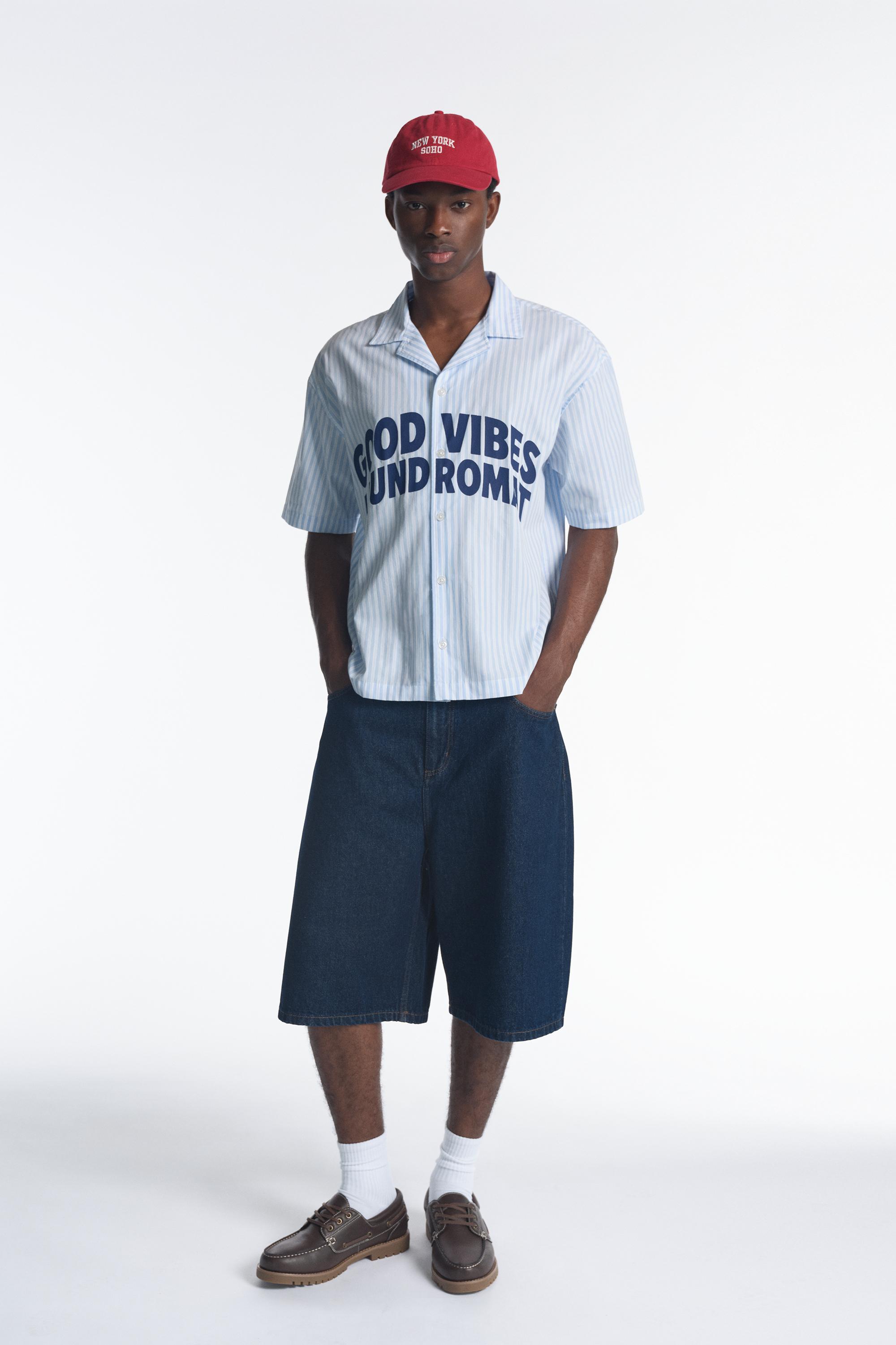 Striped short sleeve shirt with text — Grey/Blue