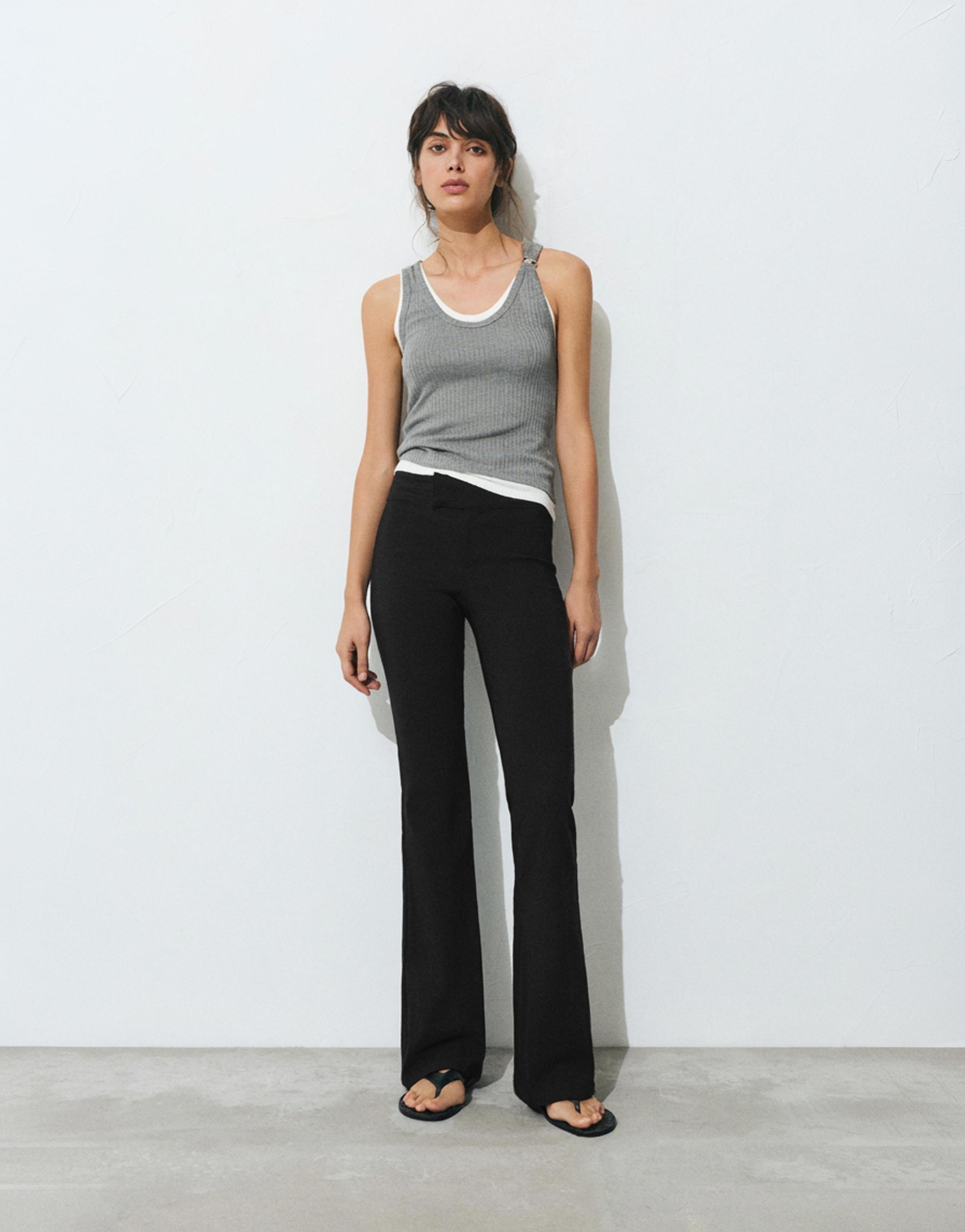 Mid-waist bootcut trousers — Black
