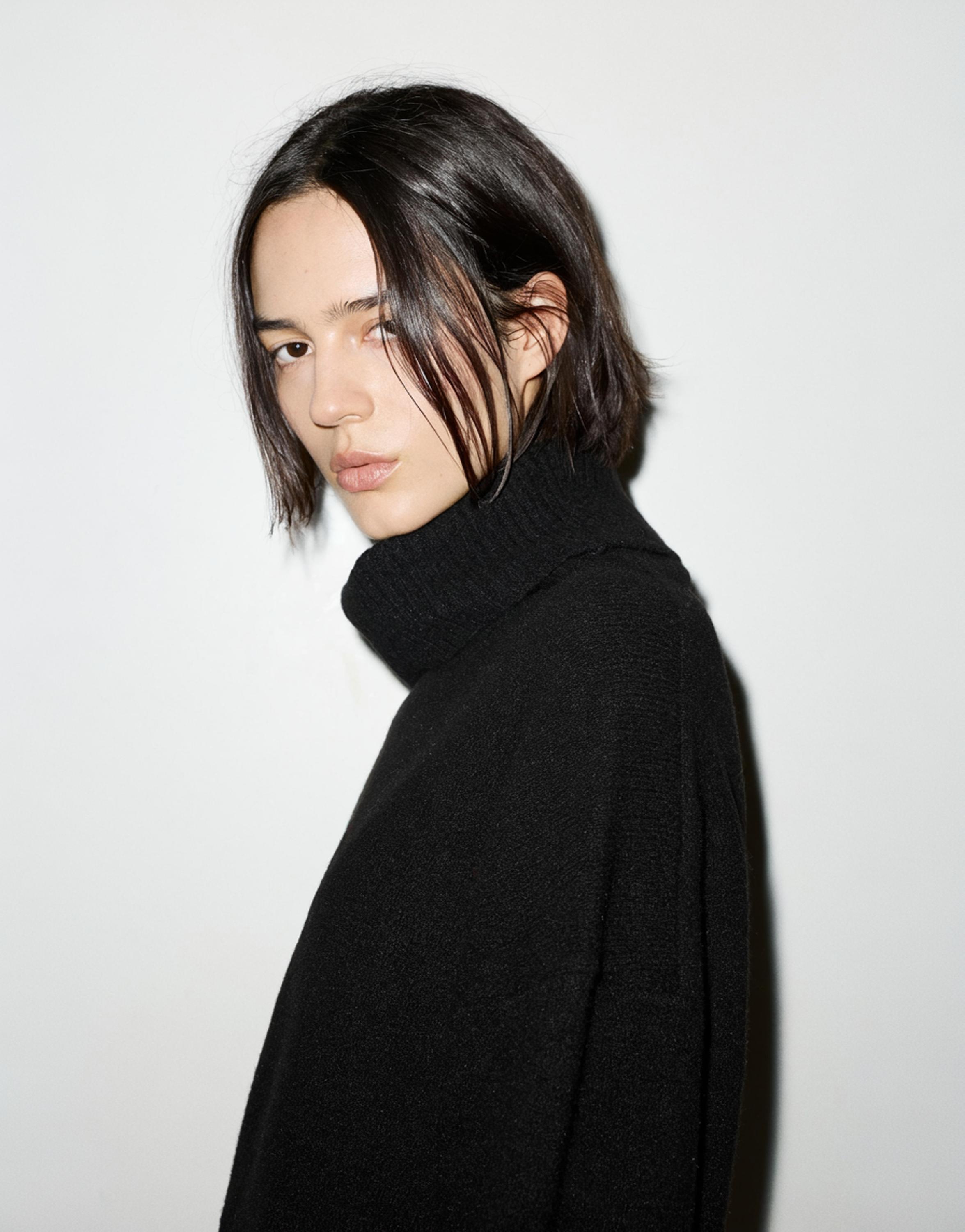 Yumuşak dik yaka kazak - Görsel 36