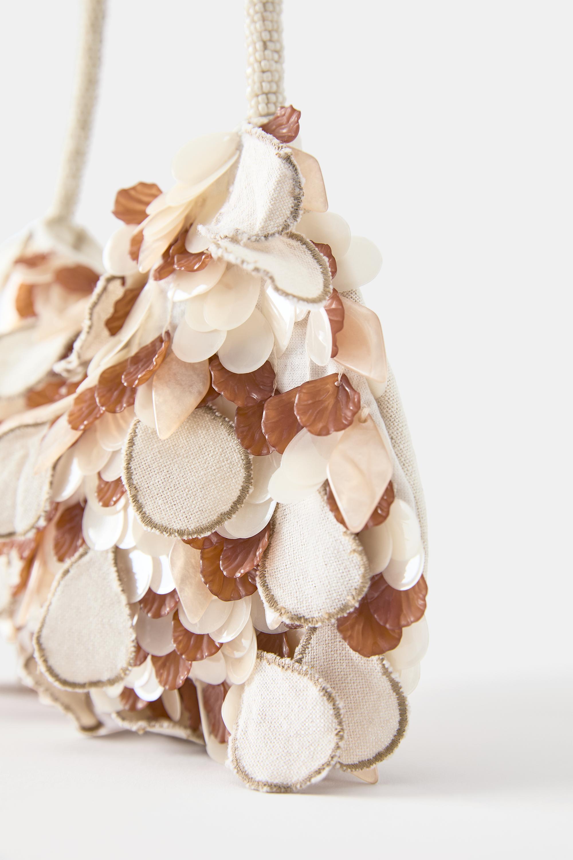 Beaded shoulder bag — Ecru