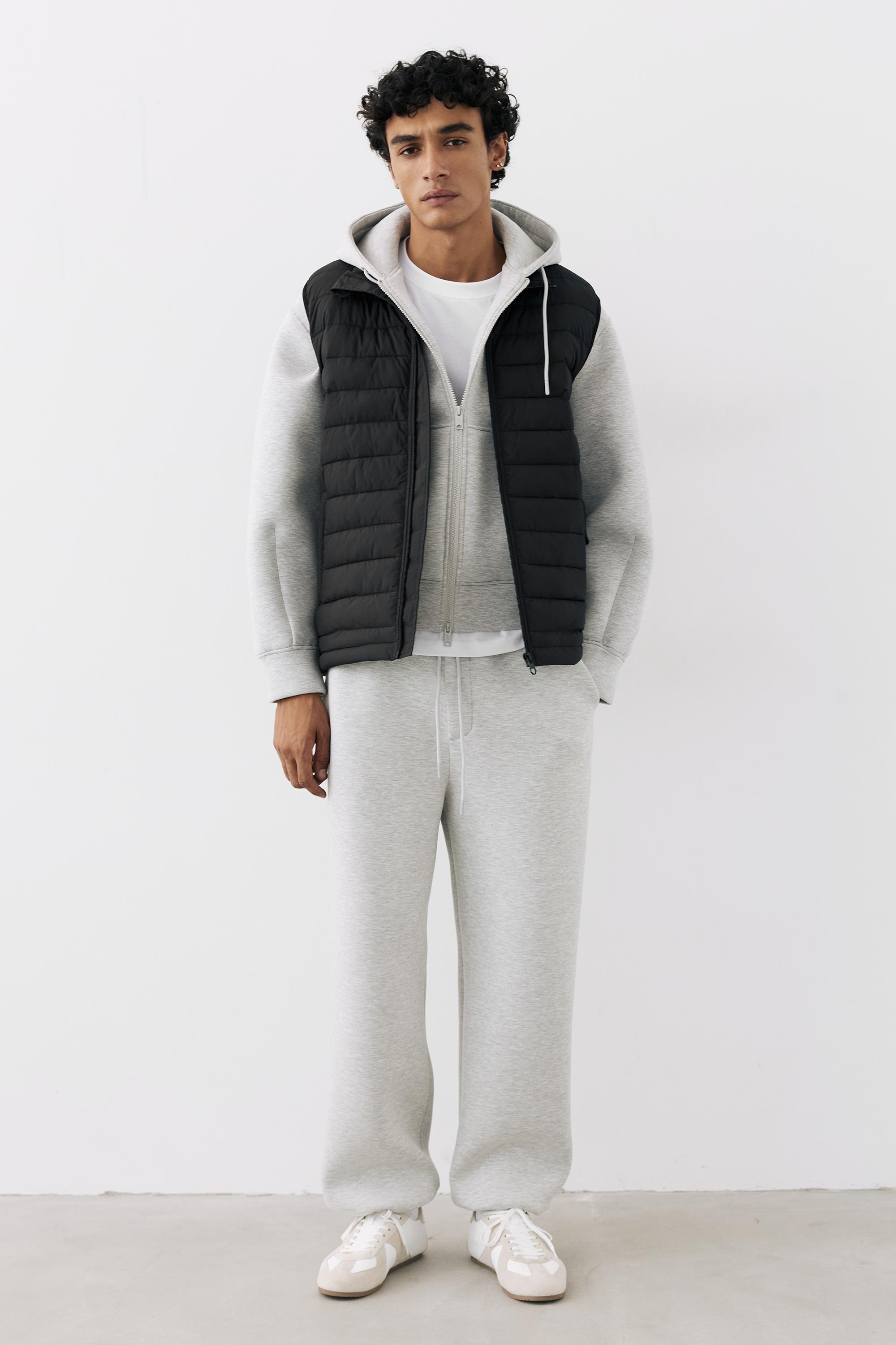 Quilted gilet — Black