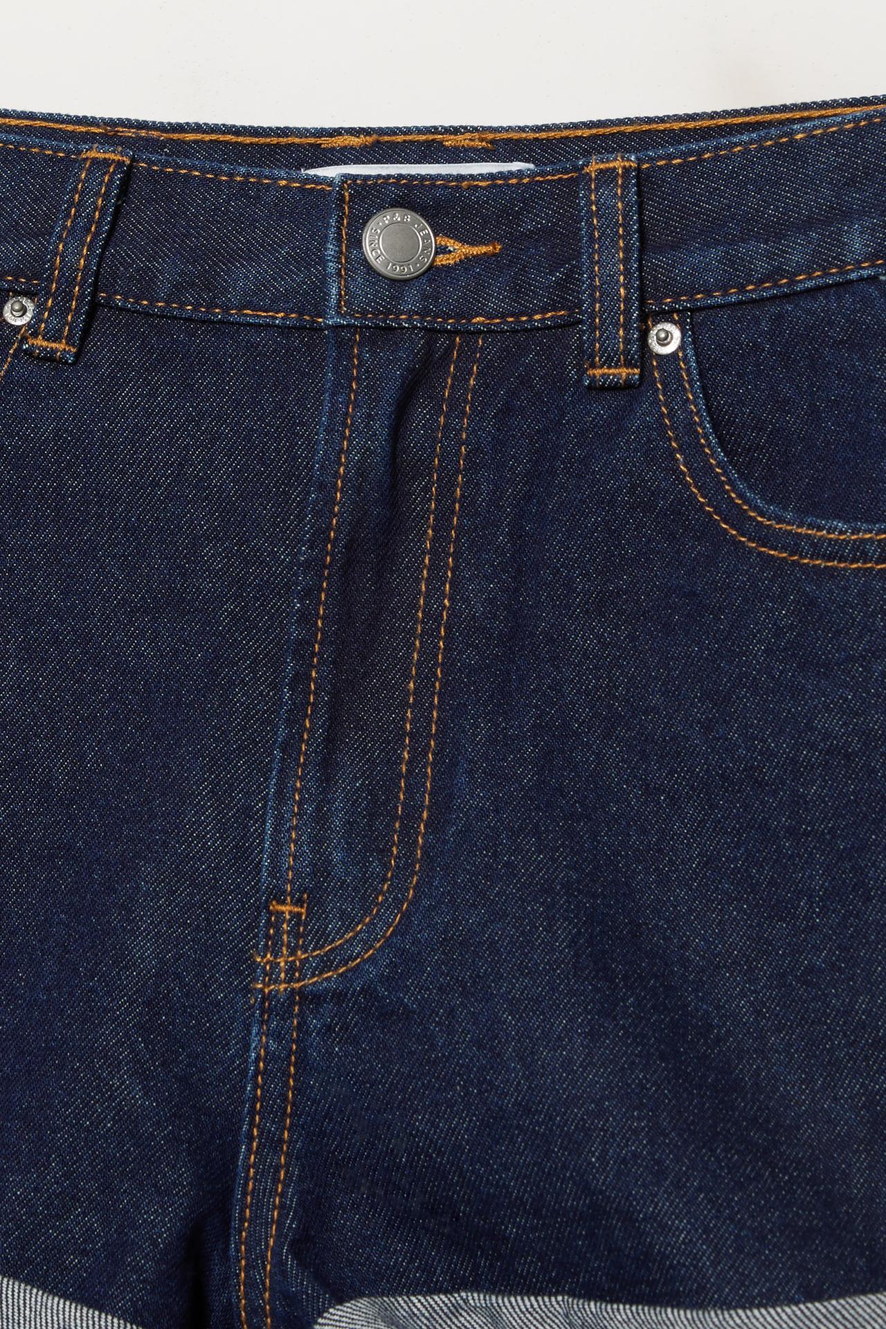Denim mom fit shorts with turn-up hems — Navy