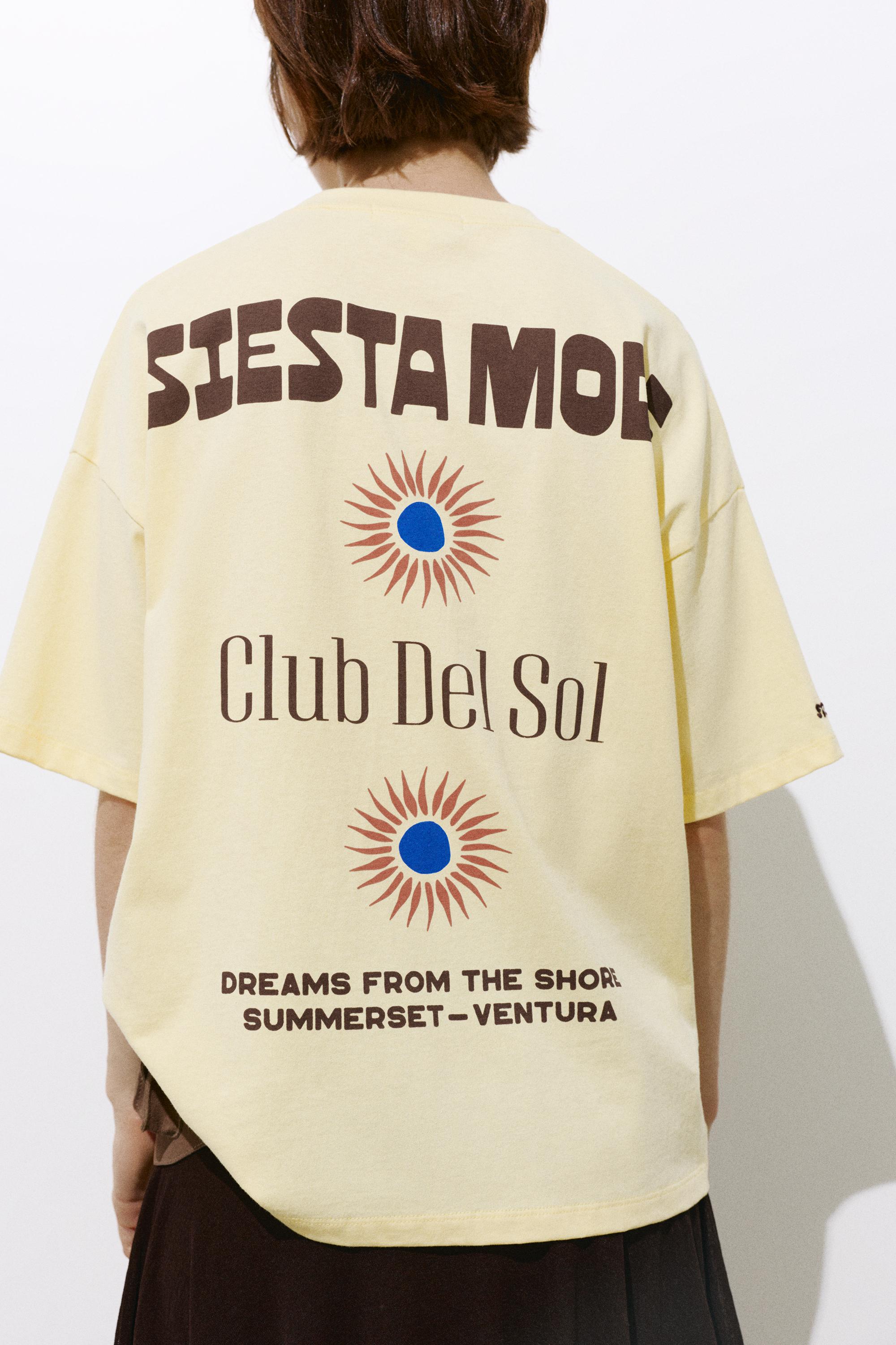 Oversize T-shirt with graphic — Yellow