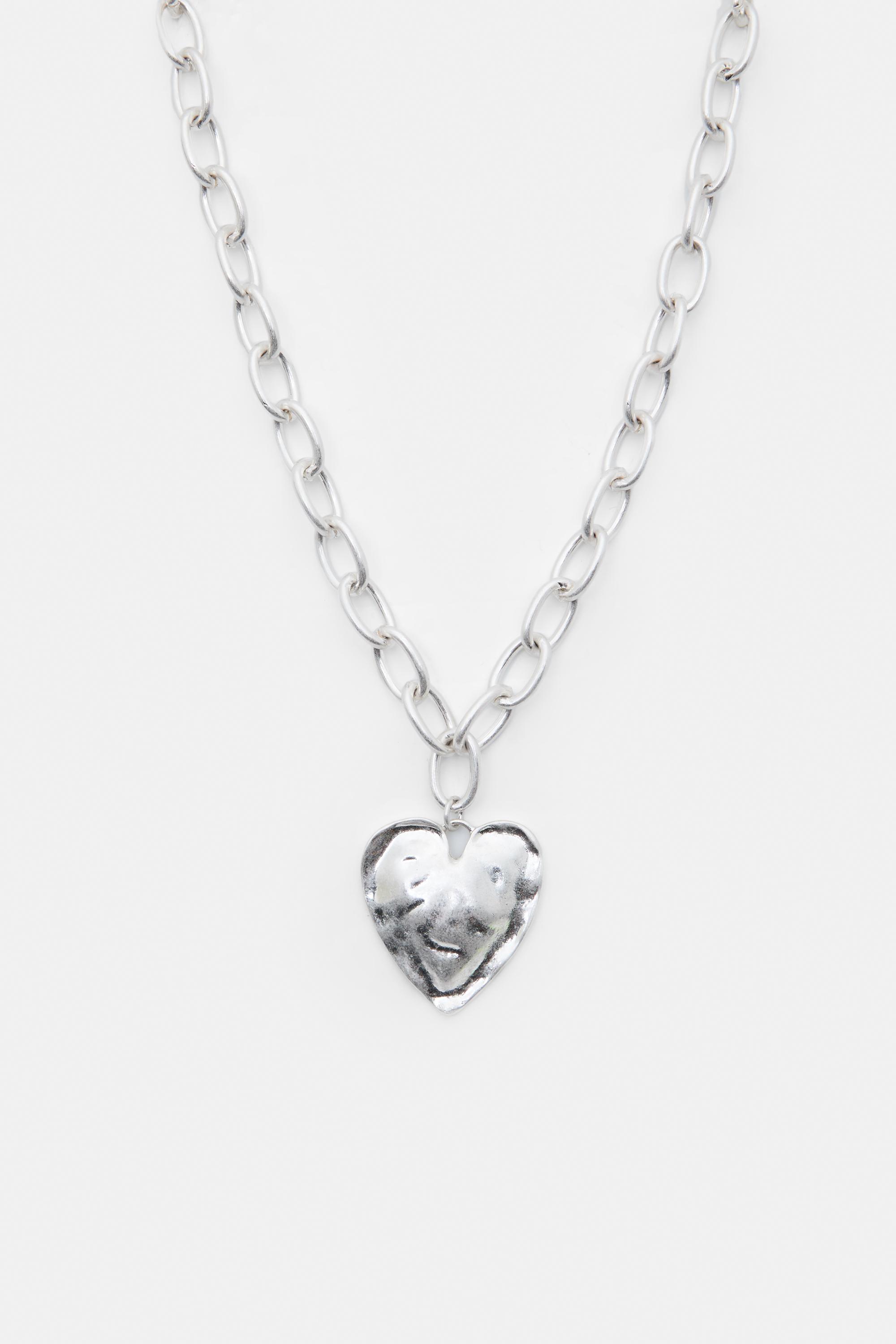 Colar Com Pendente De Coração