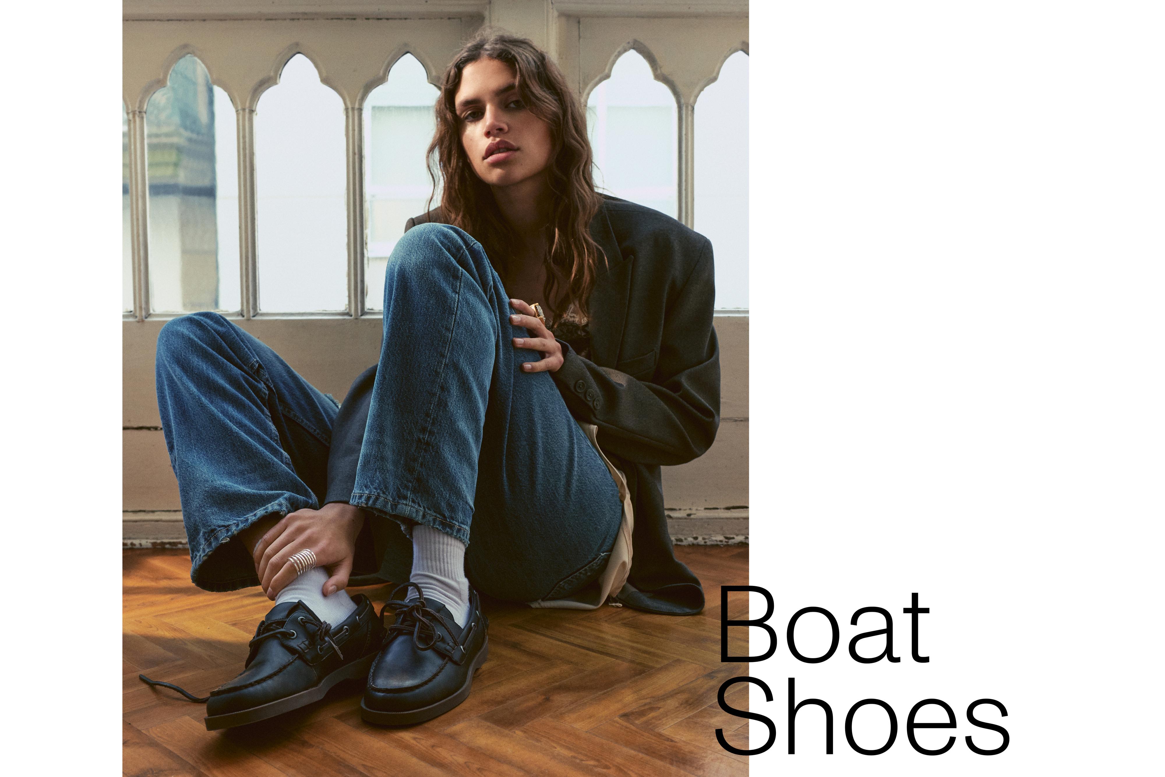 Distressed lace-up shoes — Brown