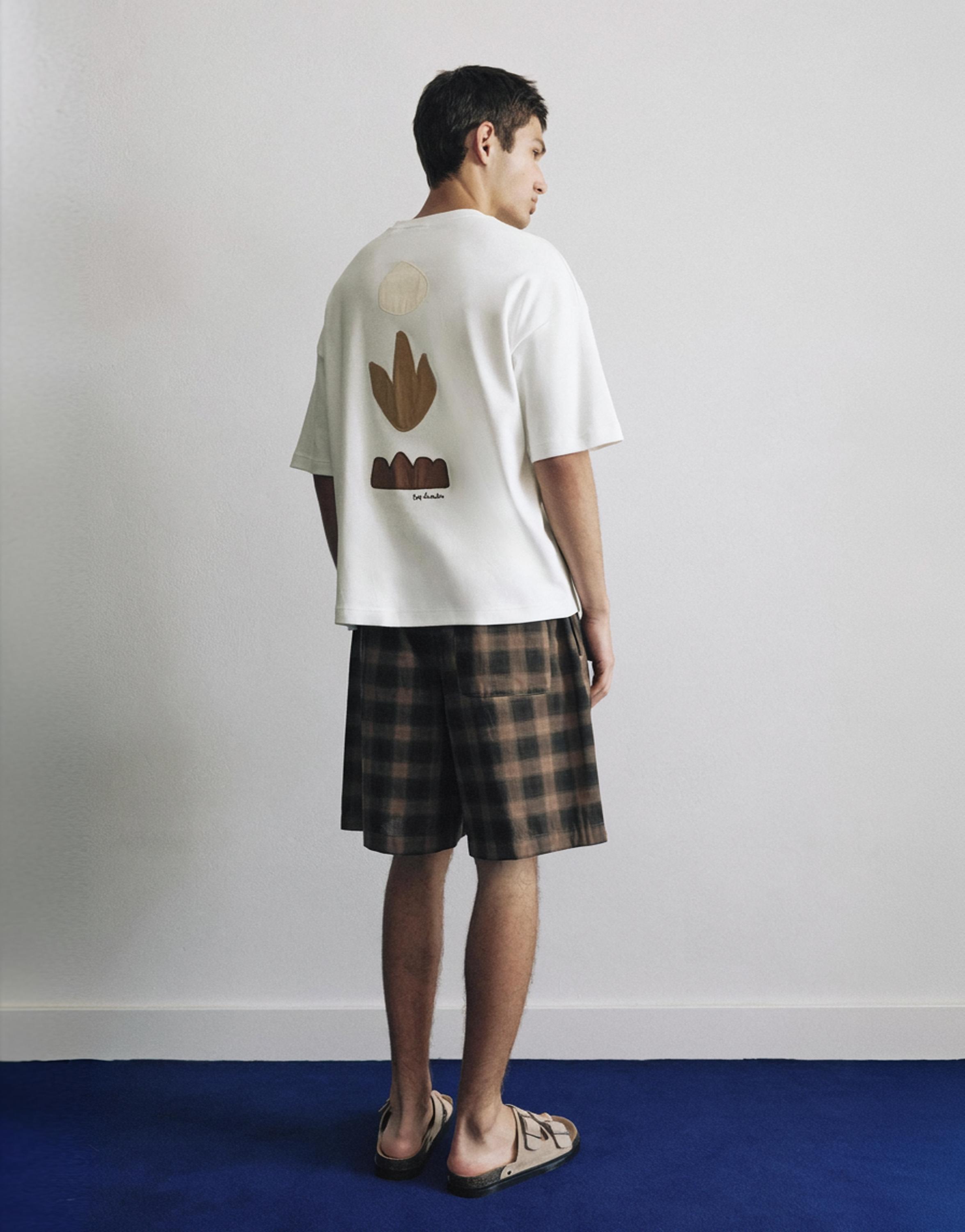Short sleeve graphic T-shirt — Off white