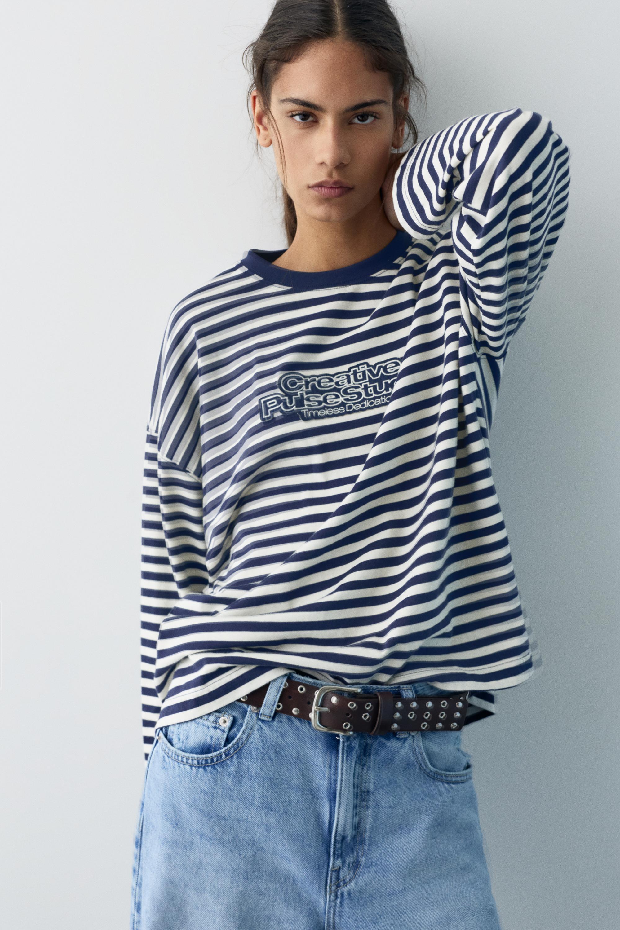 T-Shirt Mit Streifen Und Aufnäher