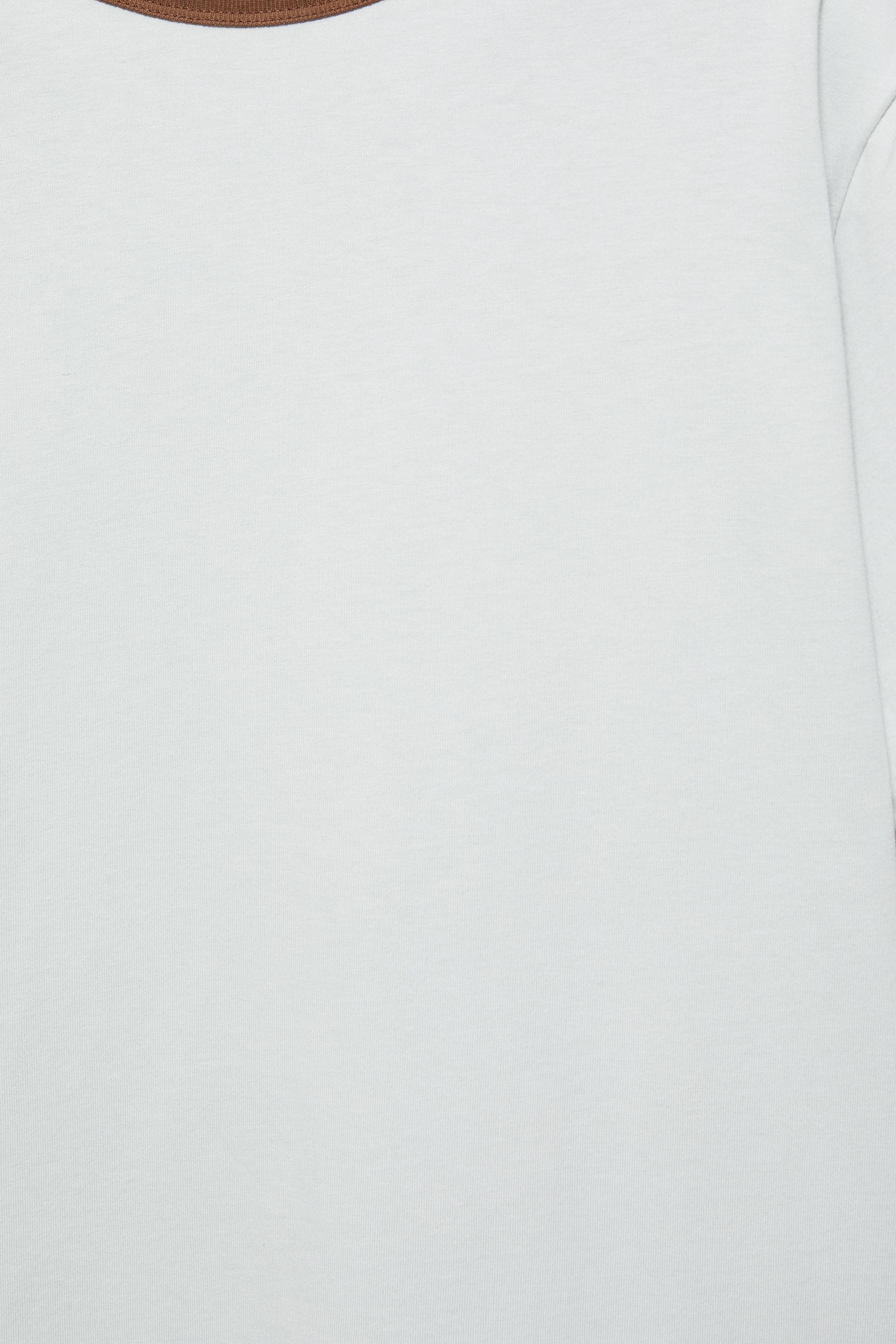 Contrast trim T-shirt — Sky blue
