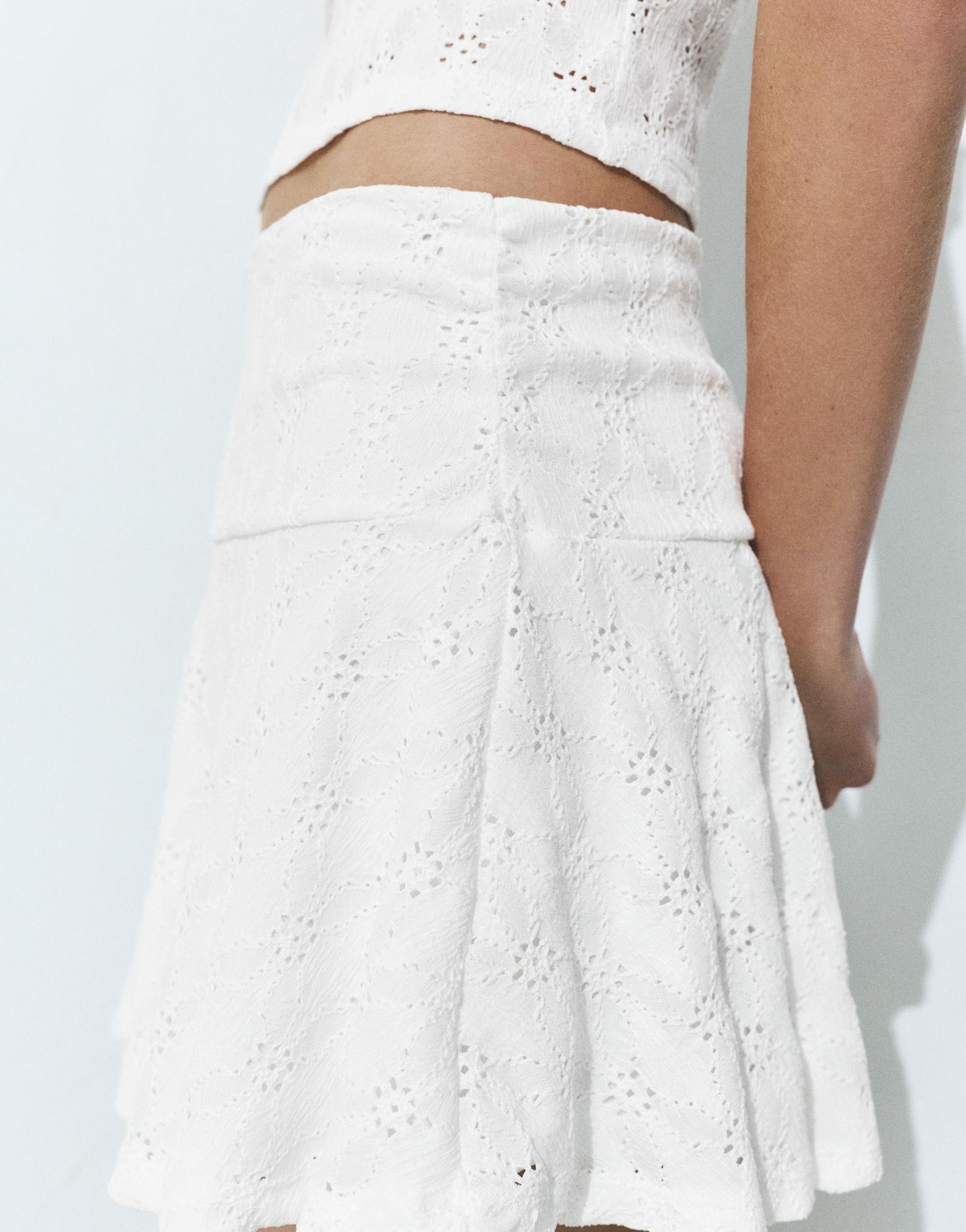 Swiss embroidery mini skirt — White