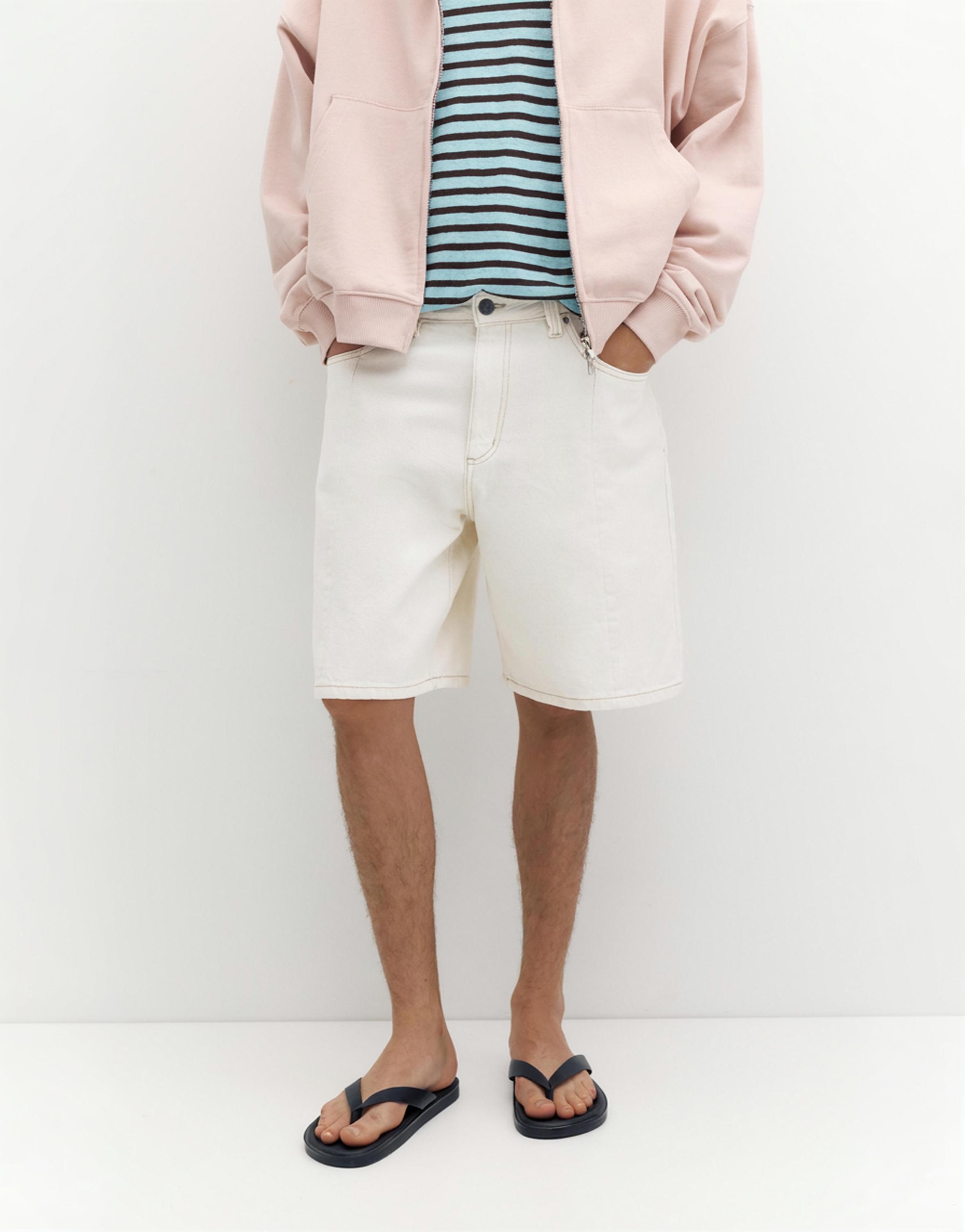 Baggy relaxed denim Bermuda shorts — White