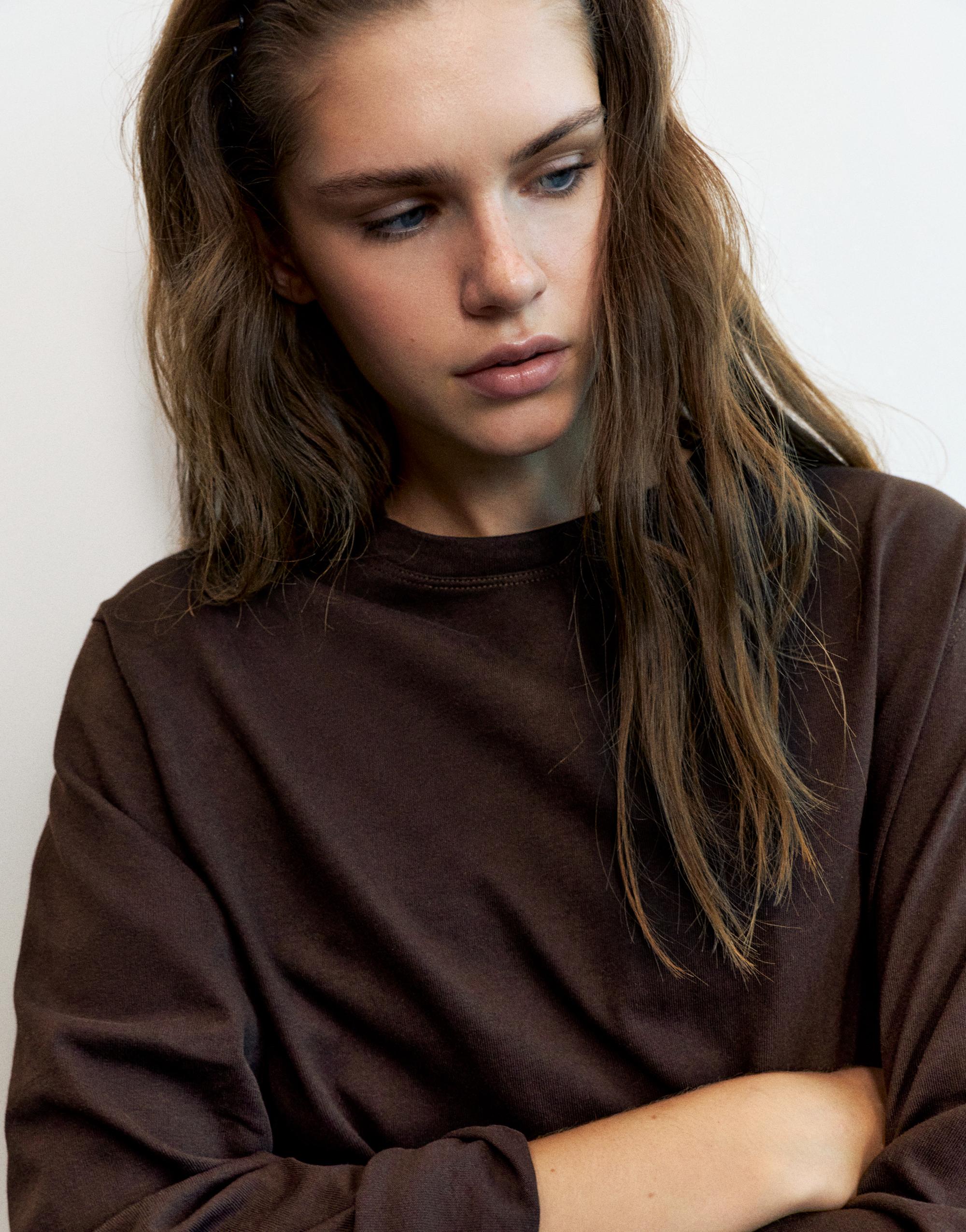 Pull&Bear Oversize uzun kollu tişört görsel 8