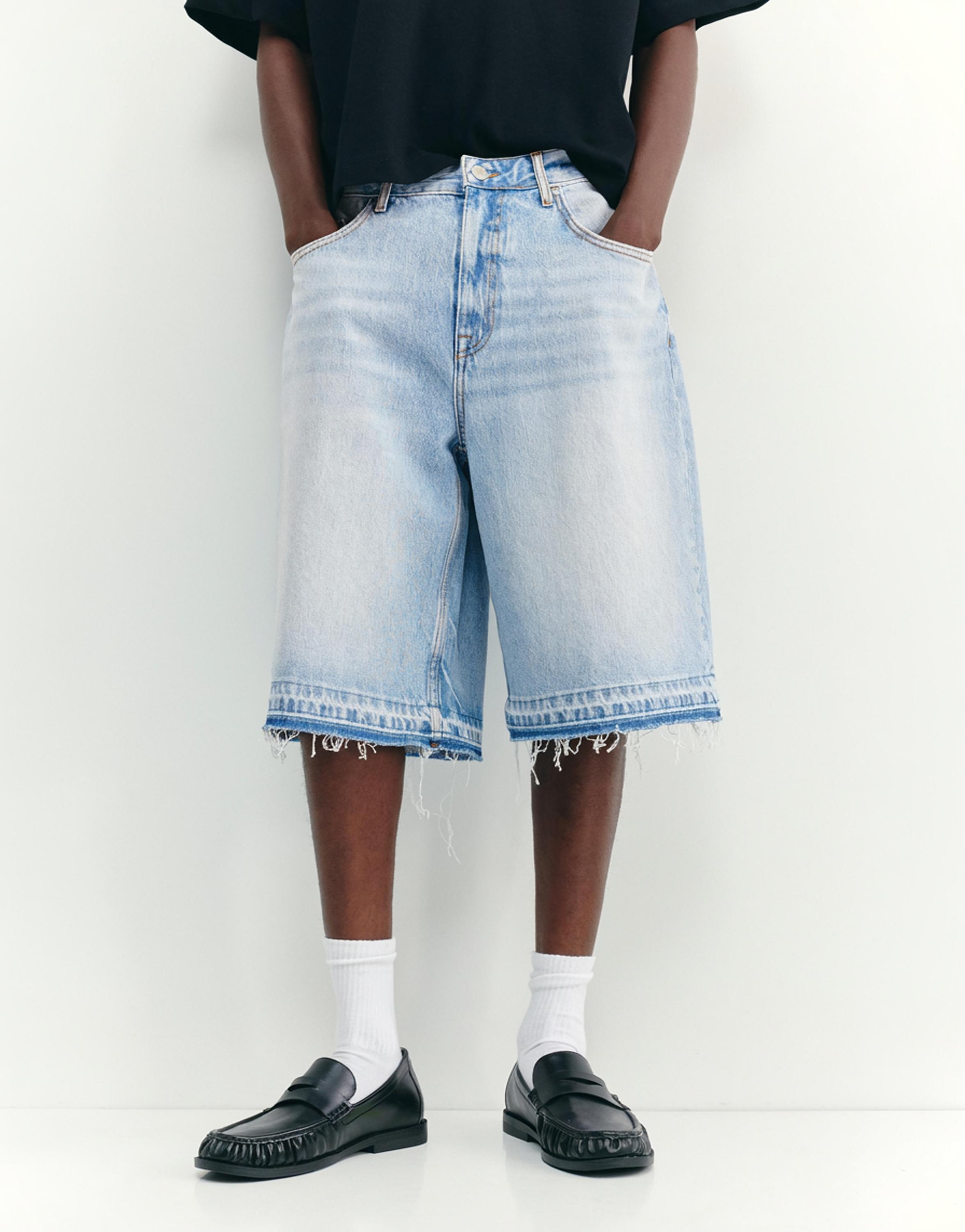 Frayed hem skater Bermuda shorts — Pale indigo