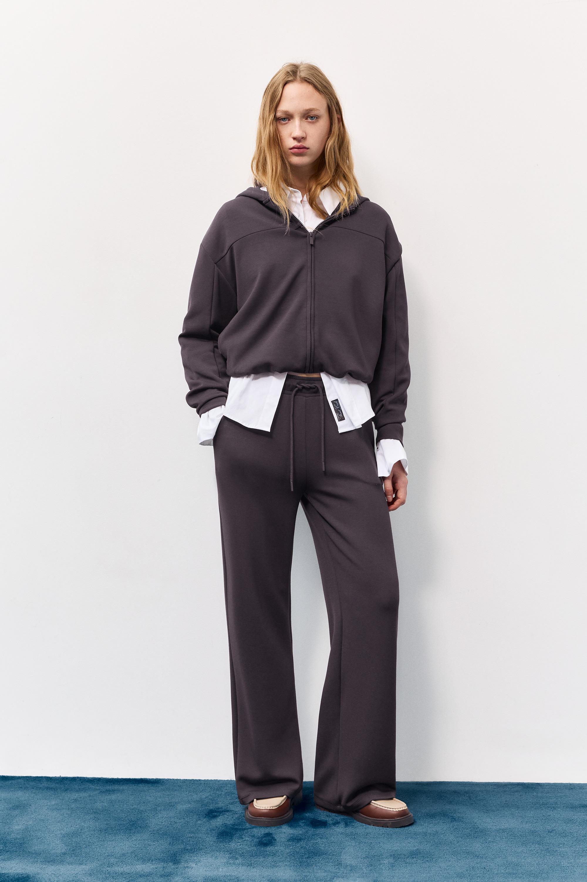 Yumuşak dokunuşlu geniş paça pantolon - Görsel 177