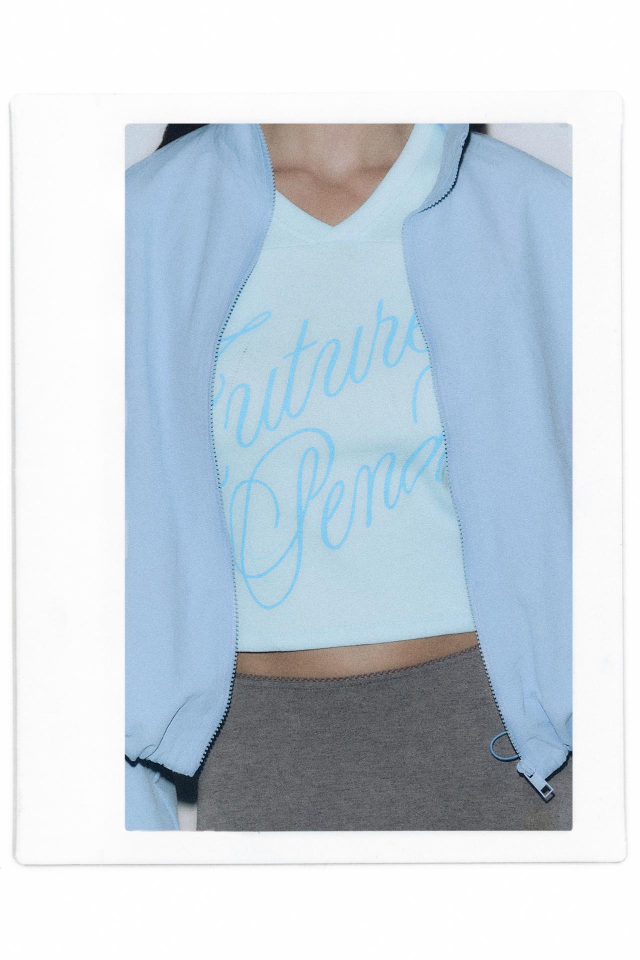 Blue graphic T-shirt — Pale blue