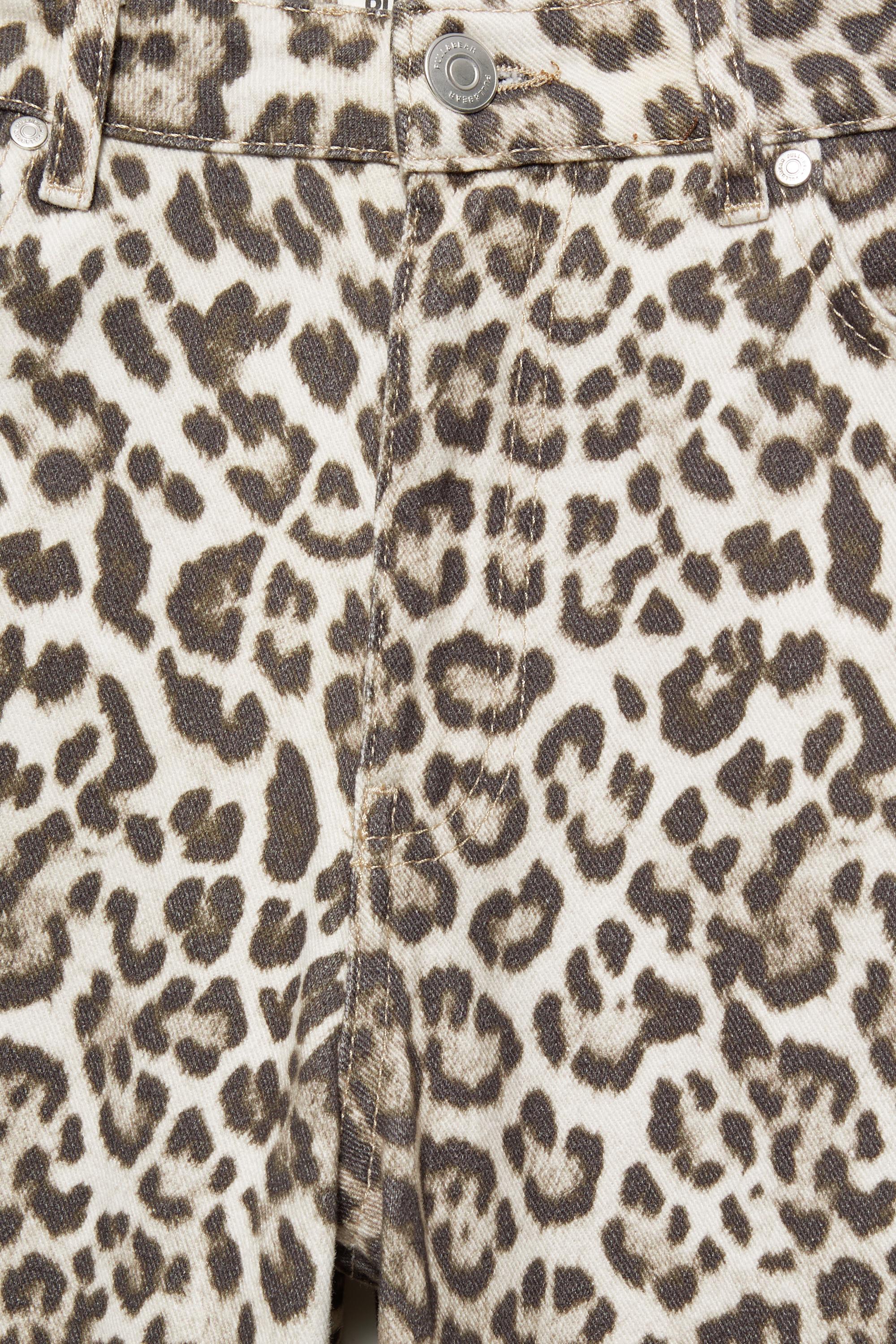 Leopard print baggy jeans — Brown