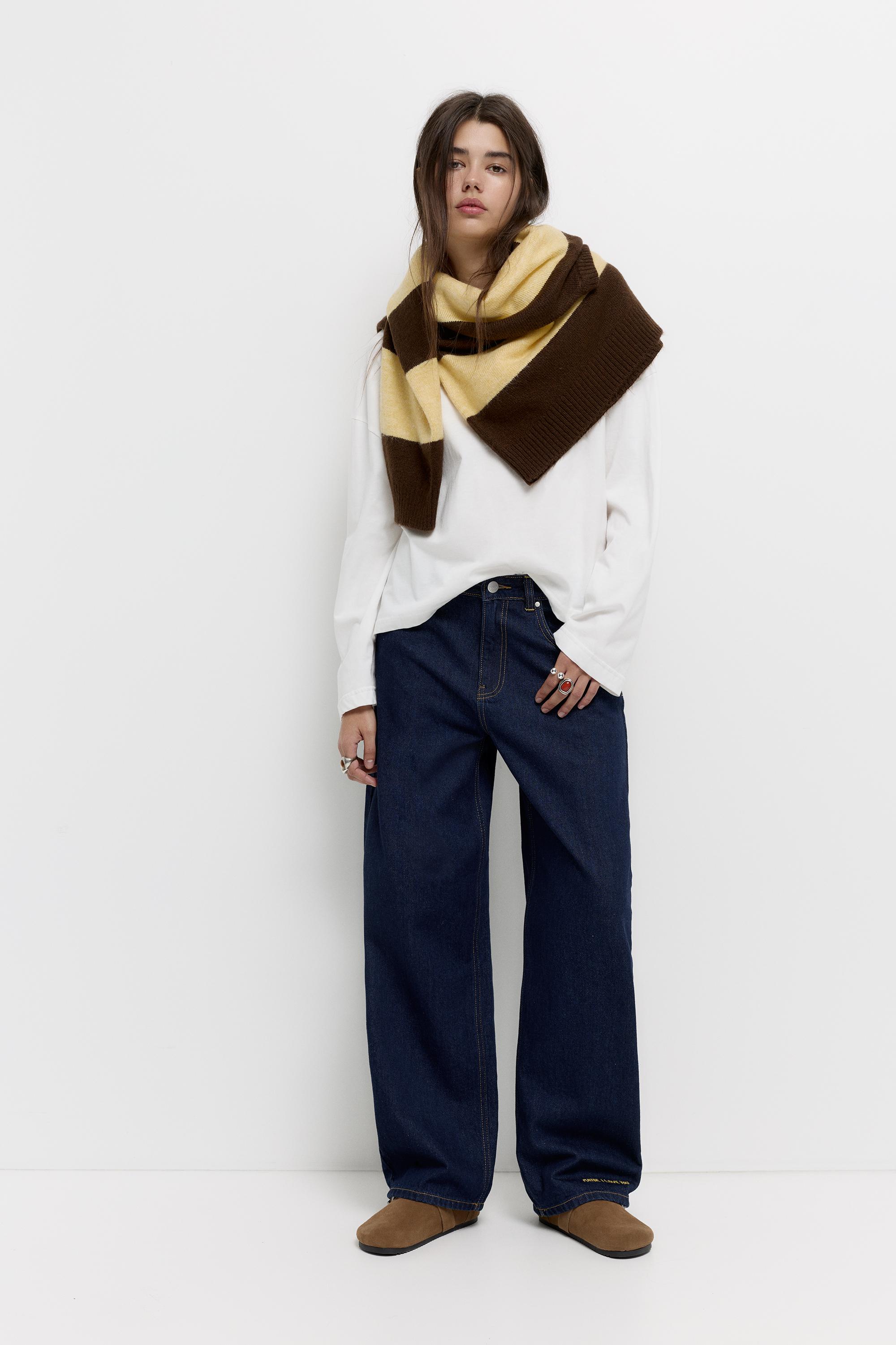 Jeans Mit Weitem Bein Und Stickerei