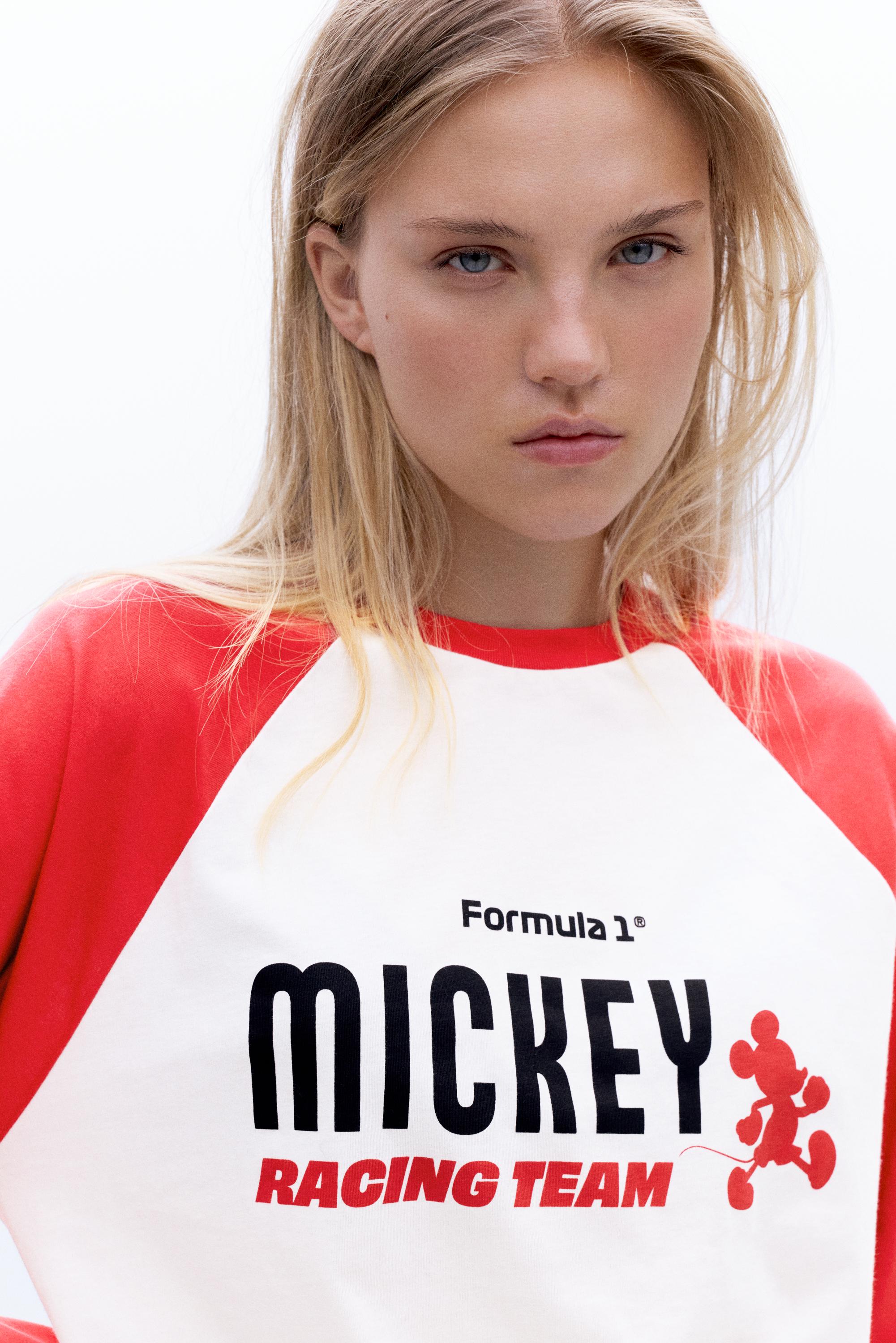 Pull&Bear Disney x F1 reglan kollu tişört görsel 2