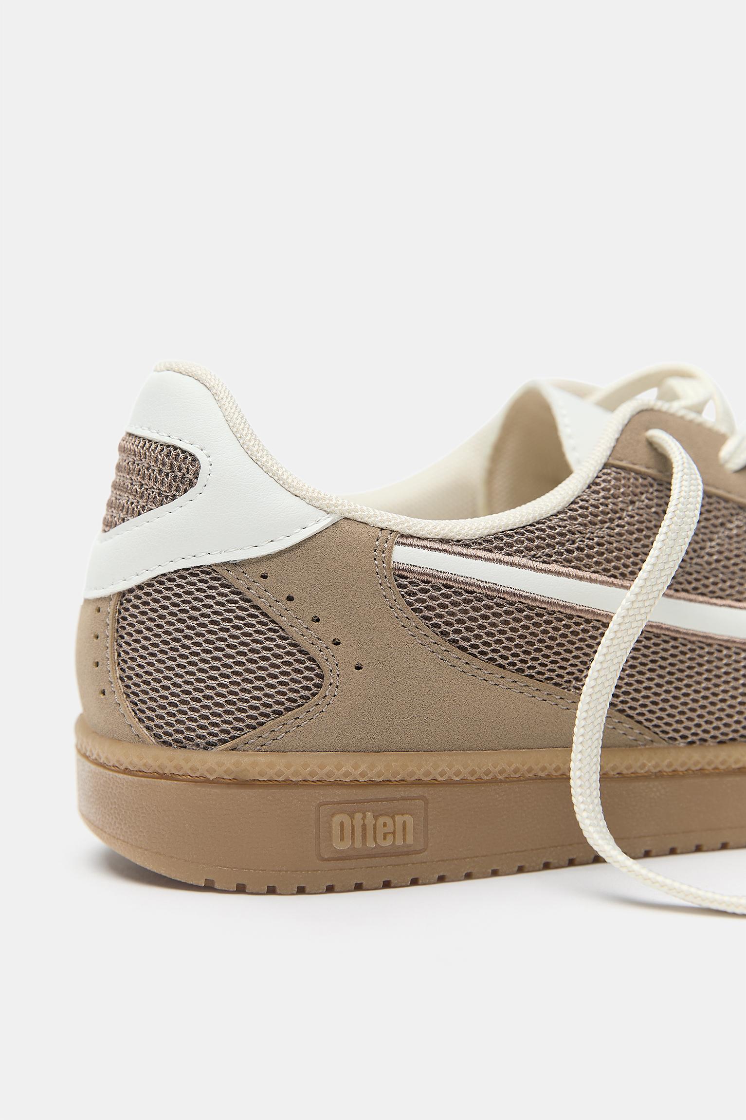 Retro textured trainers — Brown