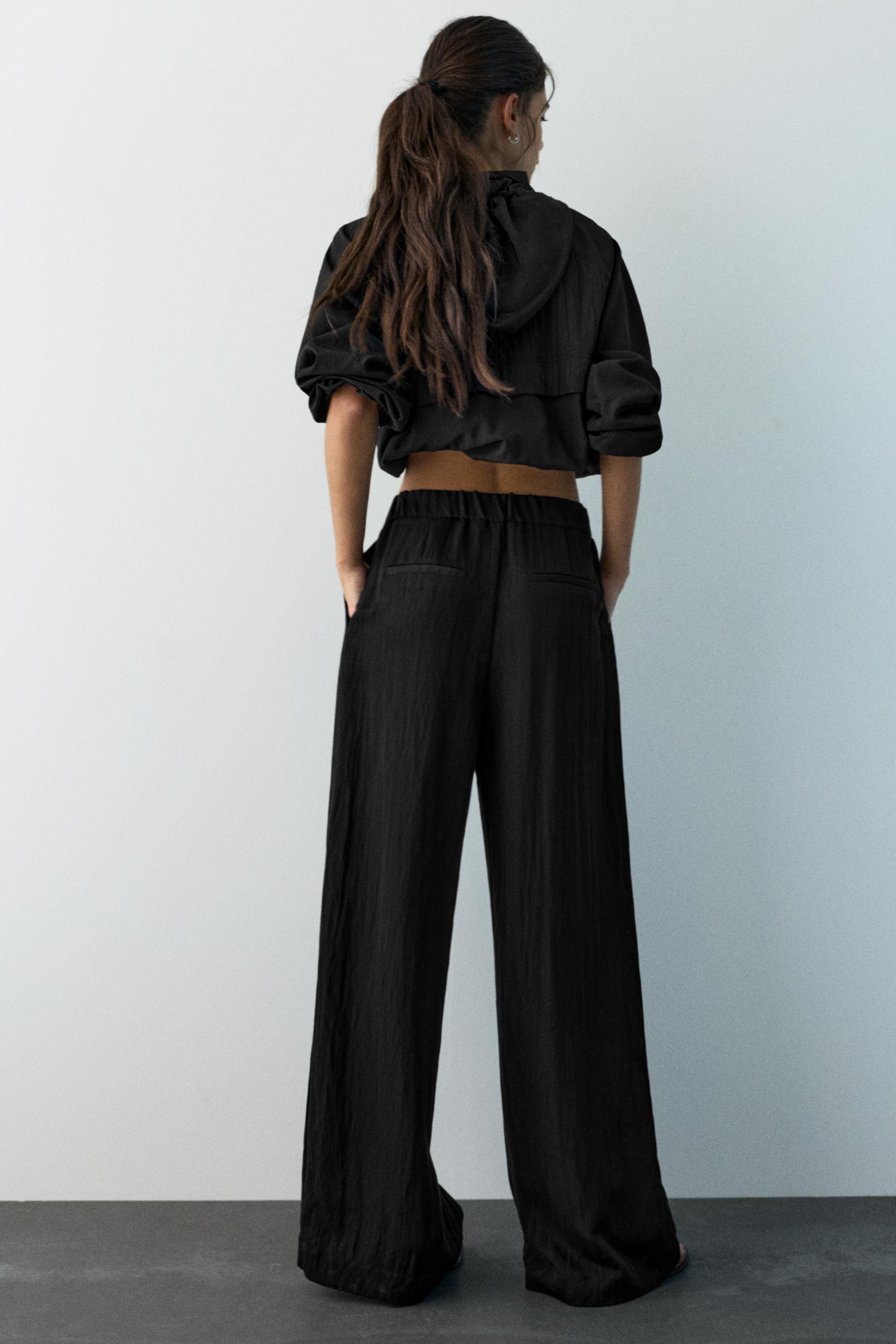 Düğmeli ve fermuarlı, kemer tokalı, önü pensli, elastik belli, tailored fit pantolon. - Görsel 9