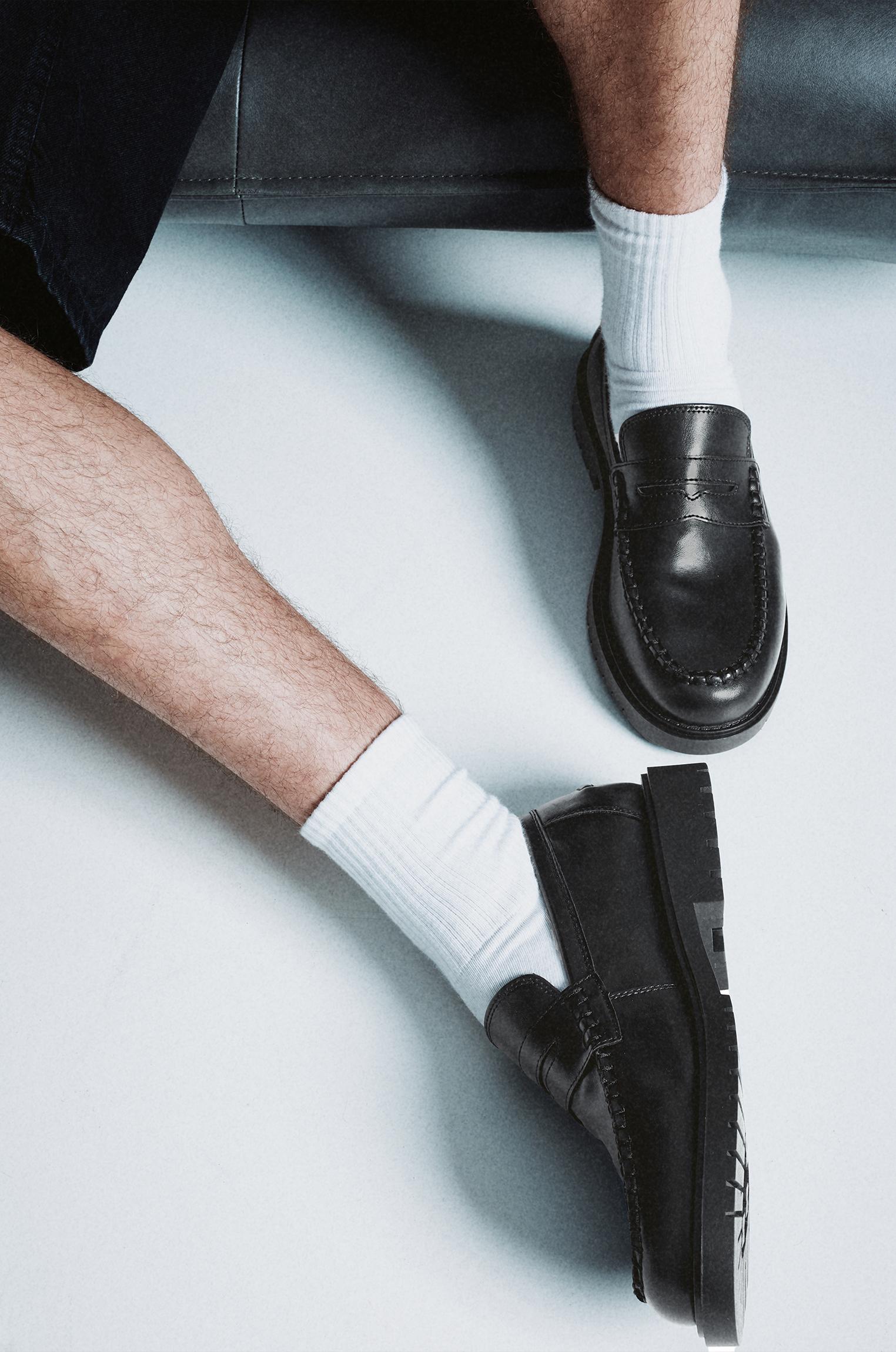 Casual loafers — Black