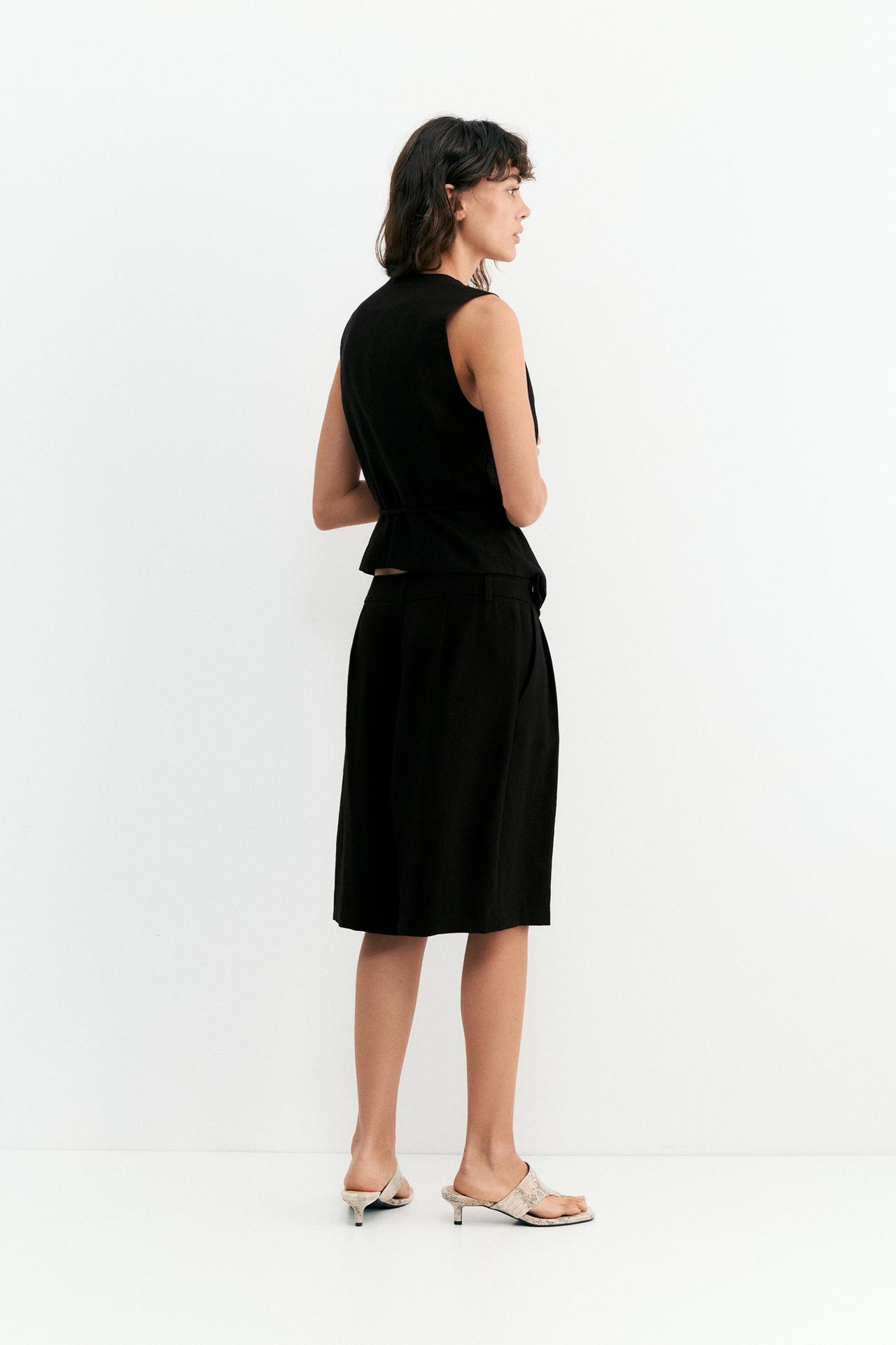 Rustic linen-blend waistcoat — Black