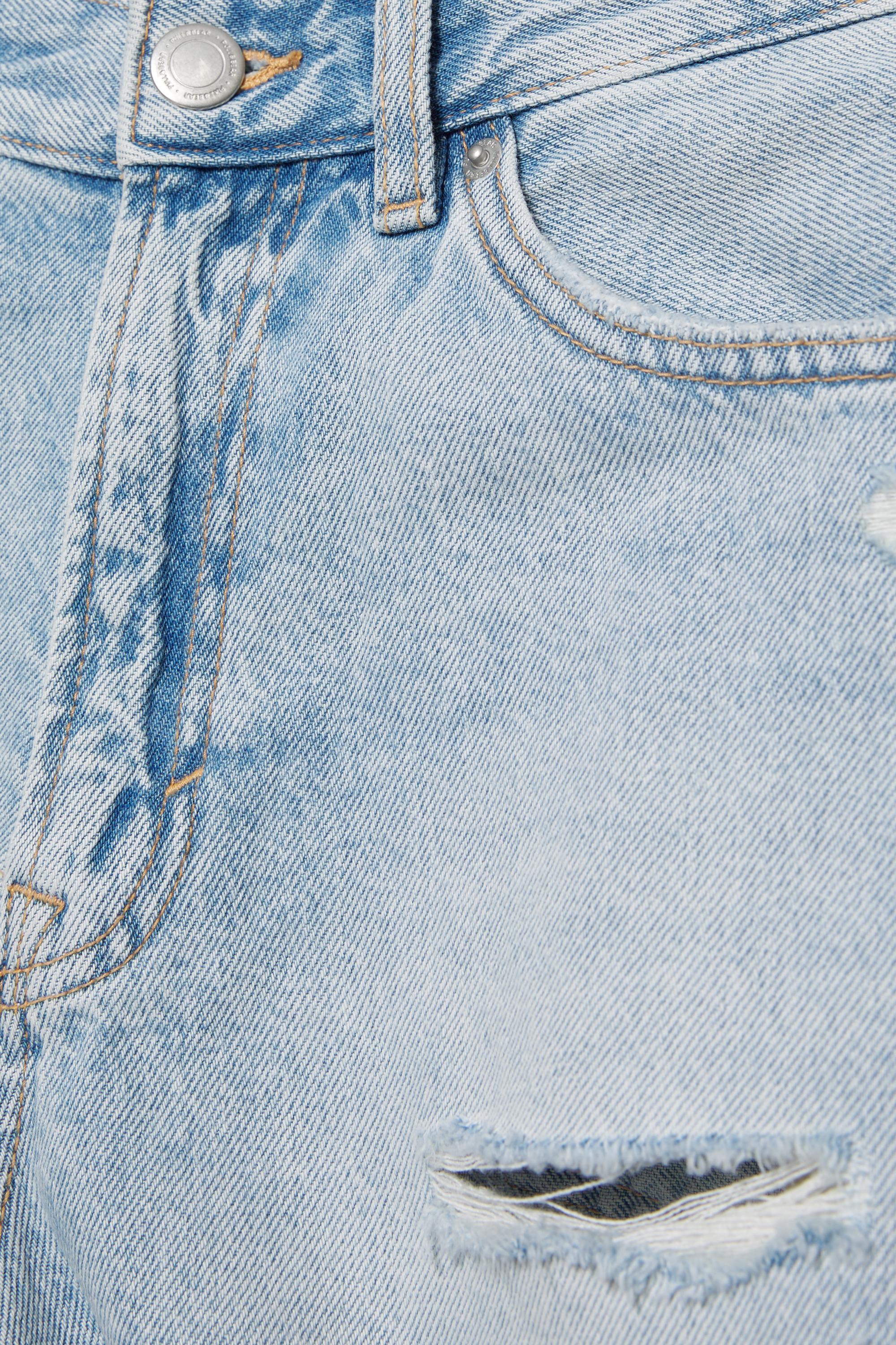 Mom fit ripped denim shorts — Pale blue