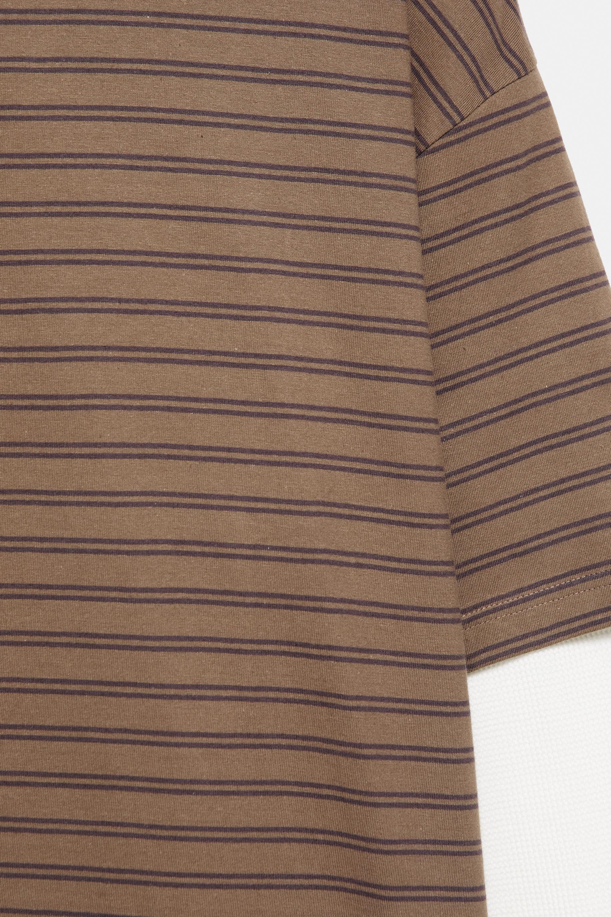 Double-layer long sleeve T-shirt — Striped