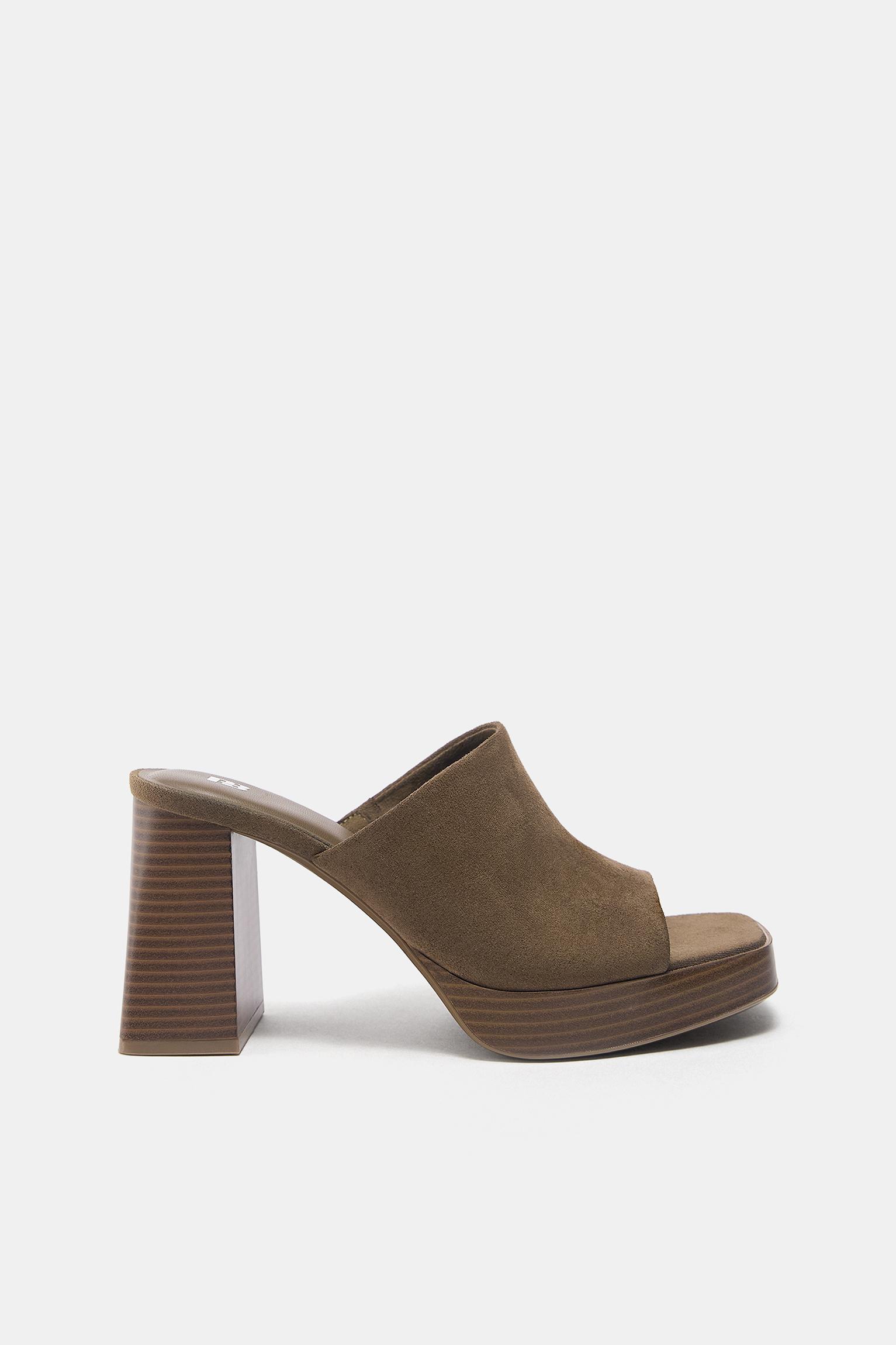 Heeled clogs — Khaki