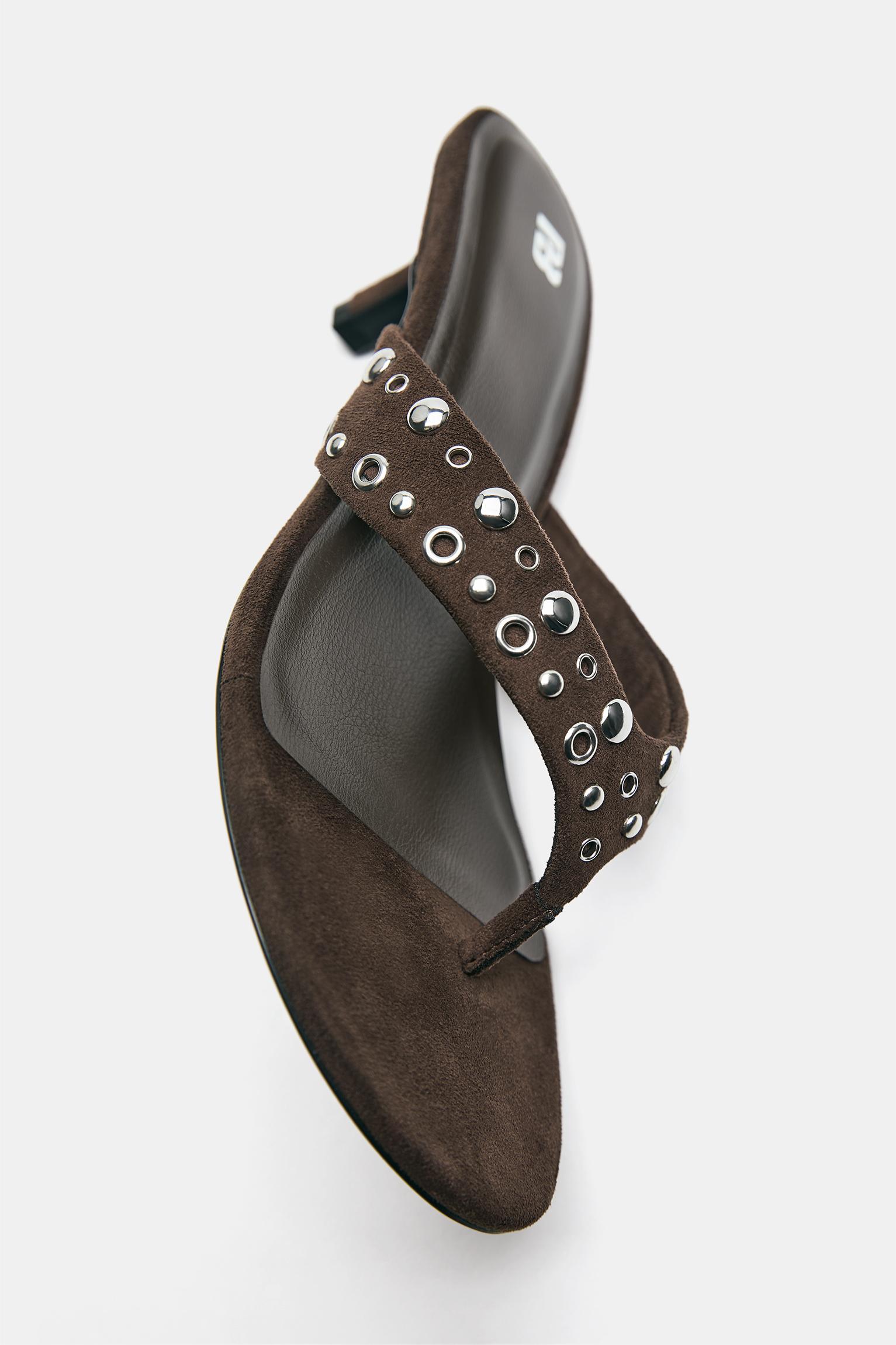 Heeled sandals with studs — Brown