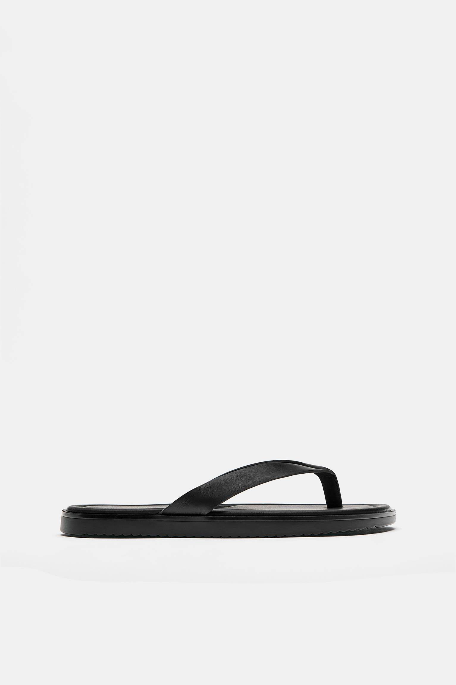 Flat sandals — Black