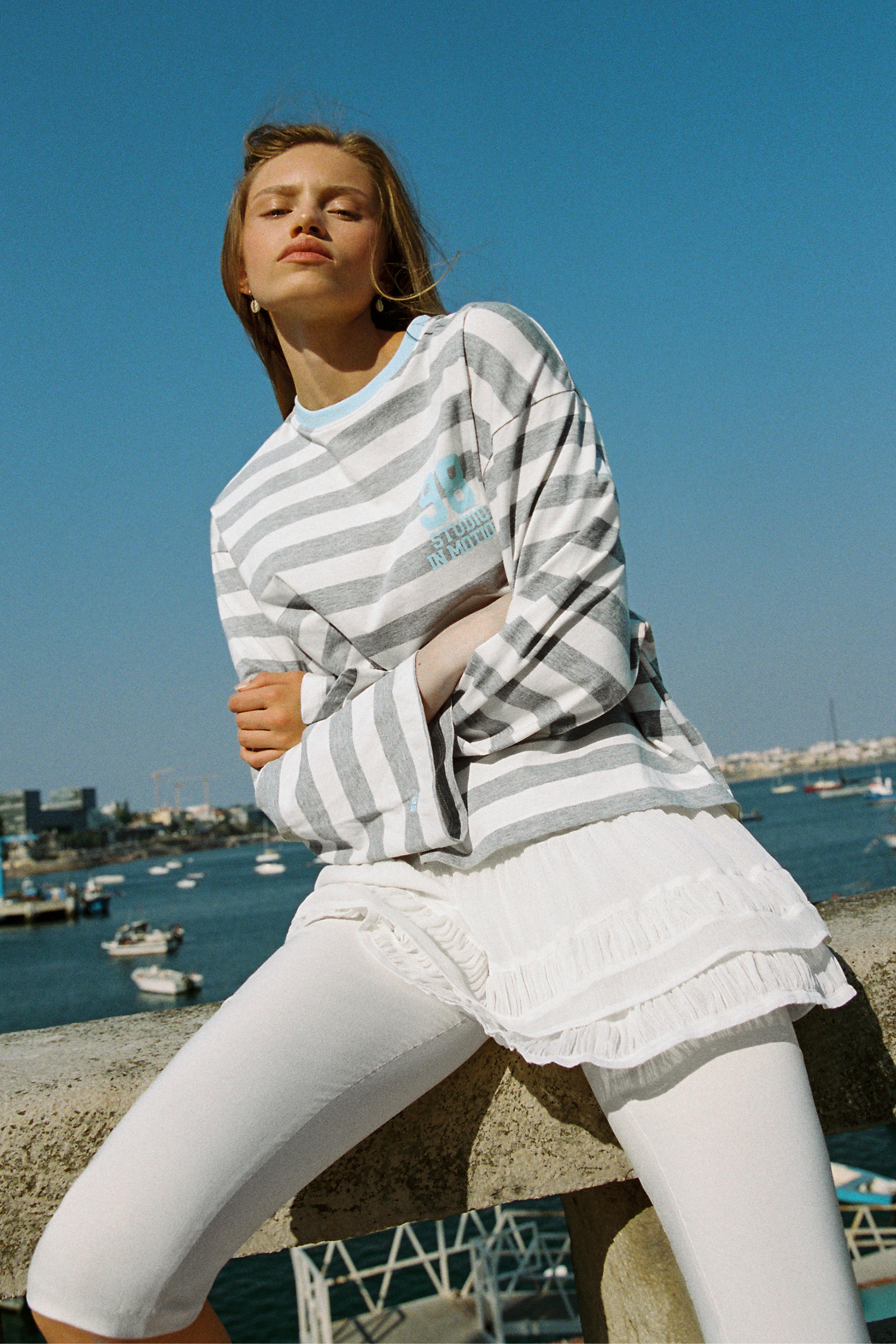 Ruffled mini skirt — Ice