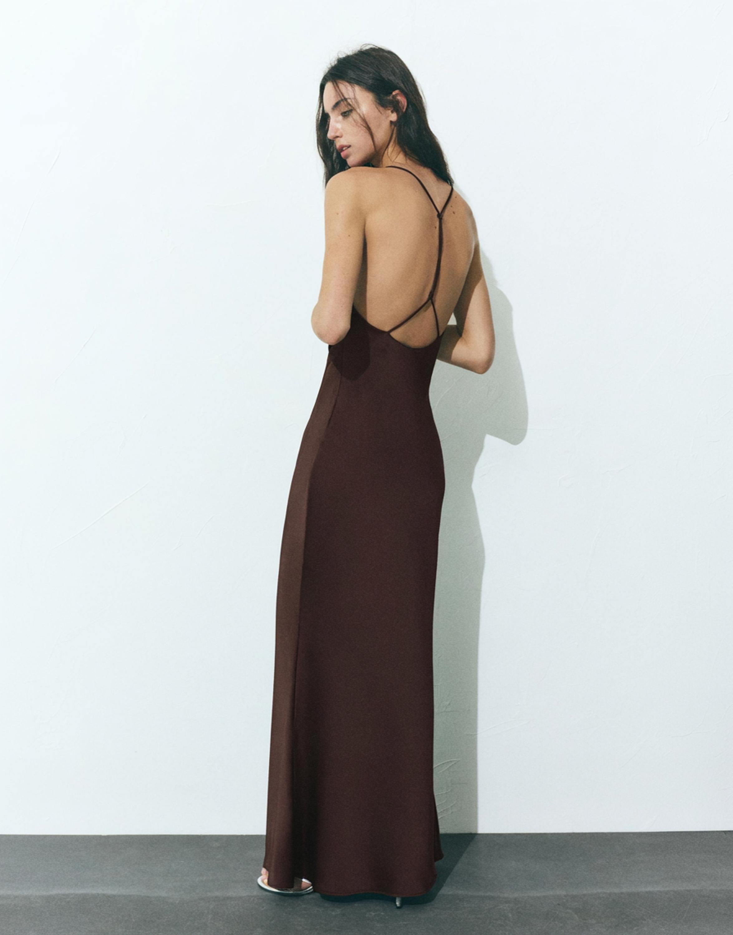 Saten askılı sırt dekolteli elbise - Görsel 11