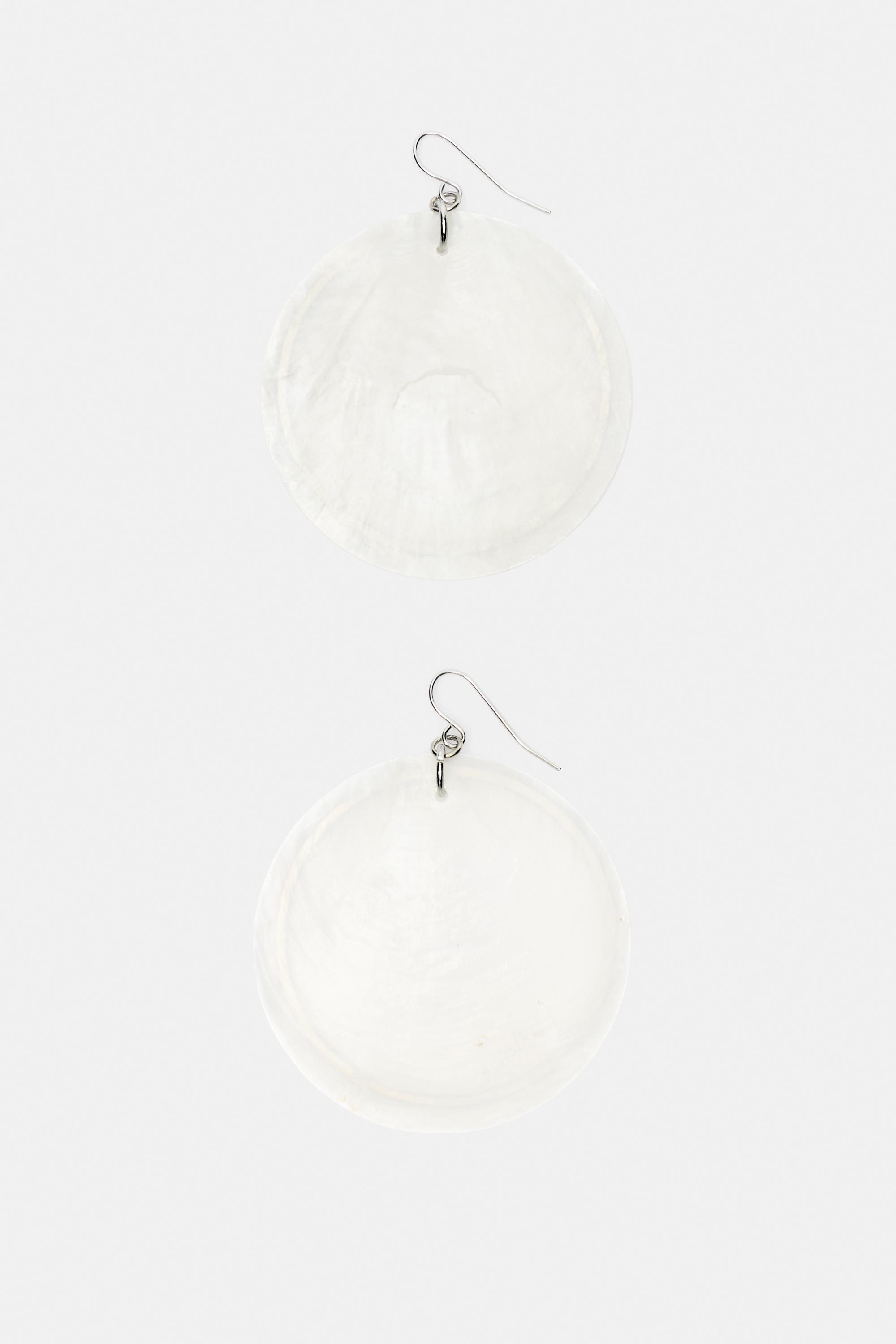 Mismatched mother-of-pearl-effect earrings — White