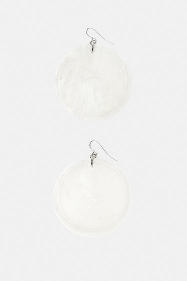 Mismatched mother-of-pearl-effect earrings — White 4