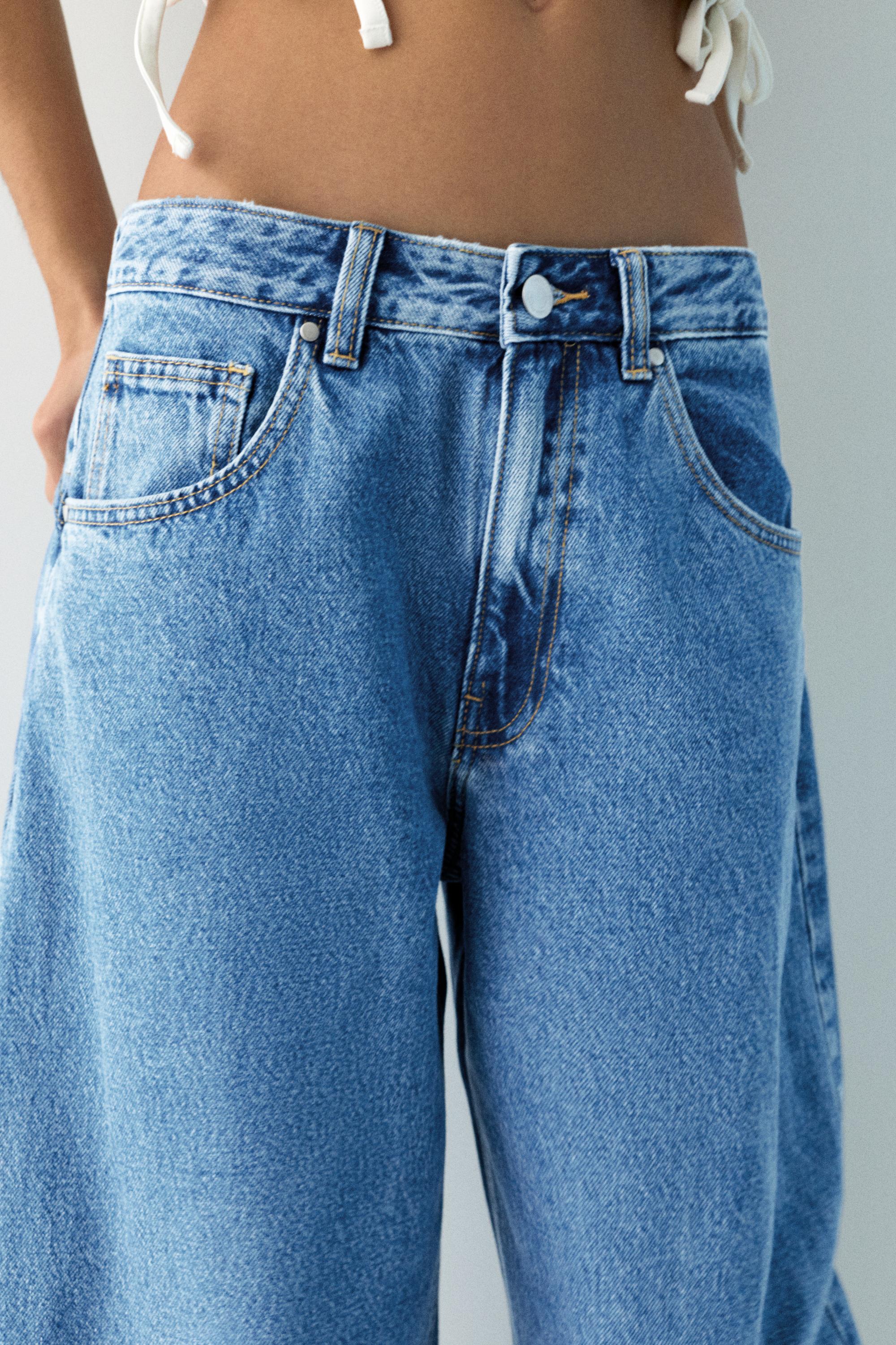 Balloon fit jeans with embroidered text — Medium blue