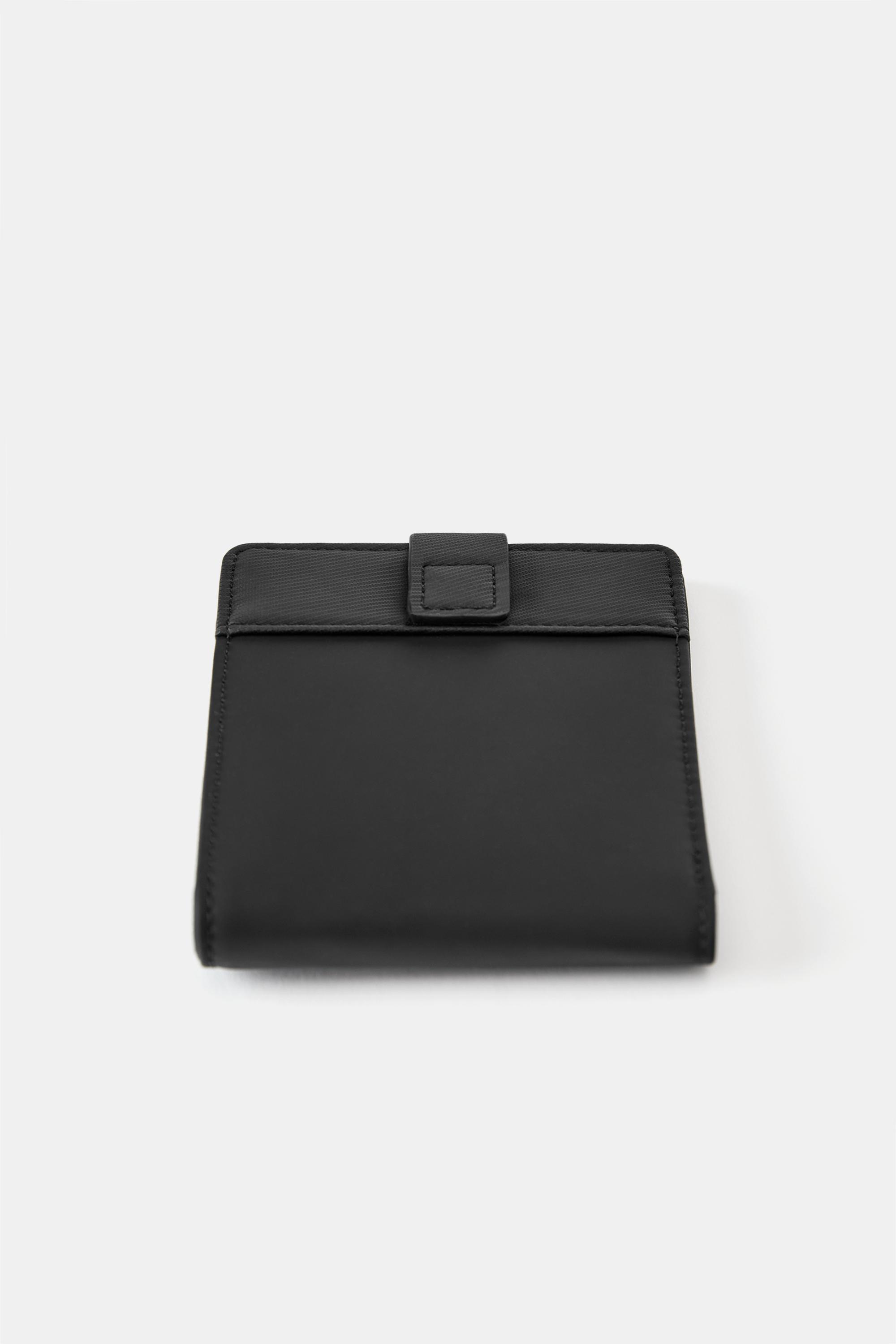 Rubberised wallet — Black