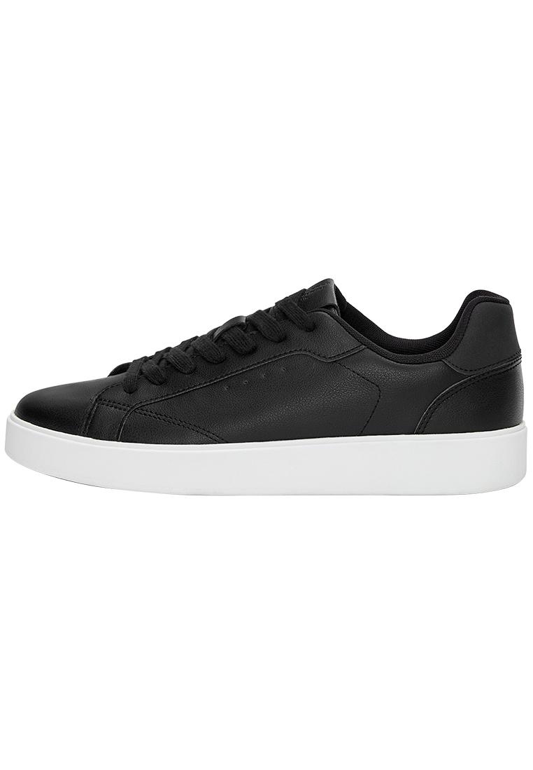 Casual trainers — Contrast