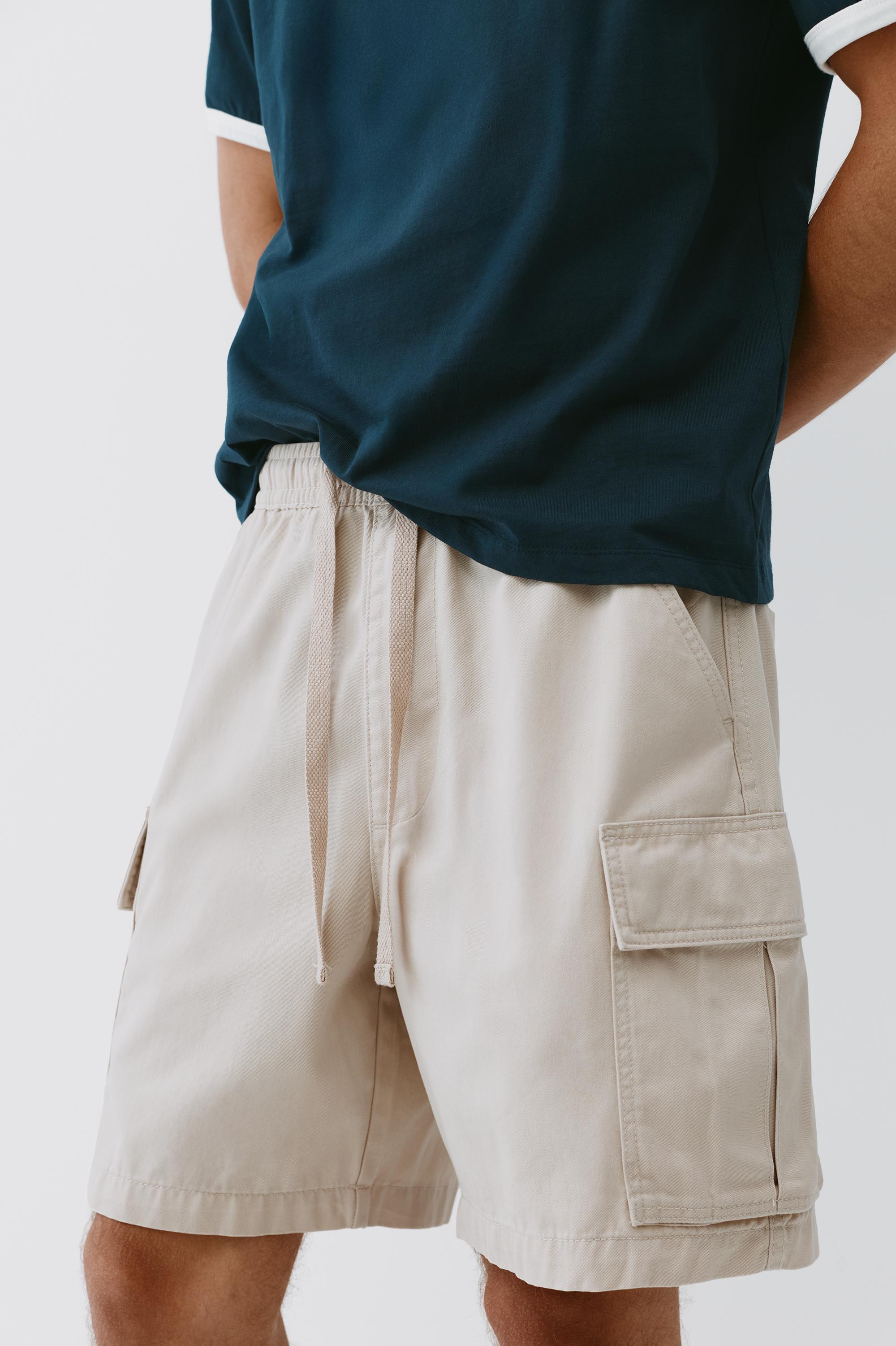 Cargo Bermuda shorts — Ecru