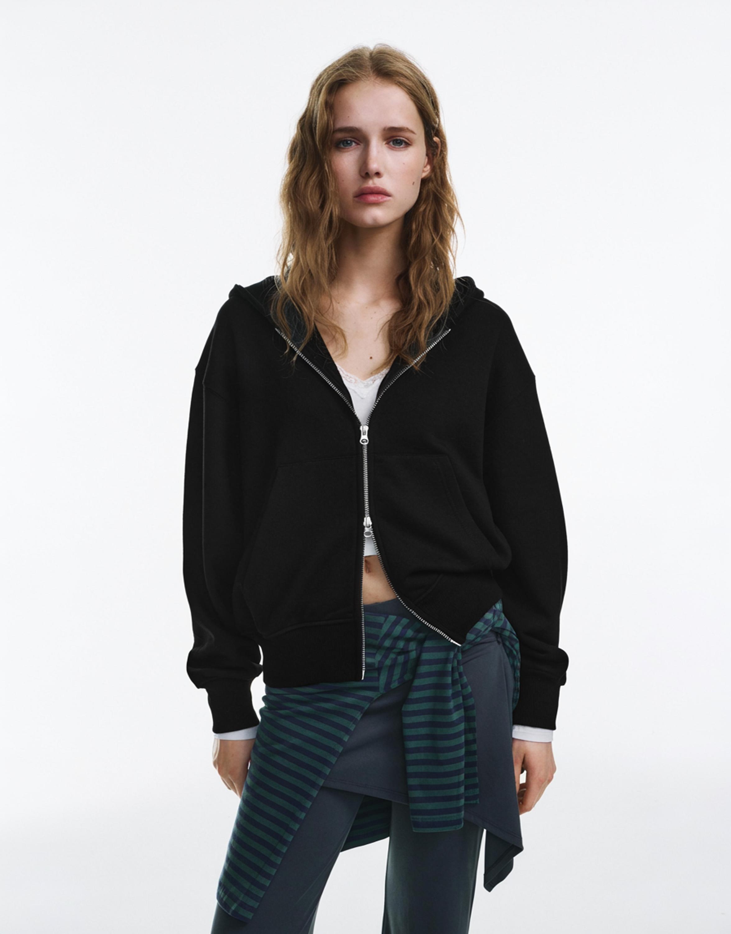 Hoodie with zipper — Black