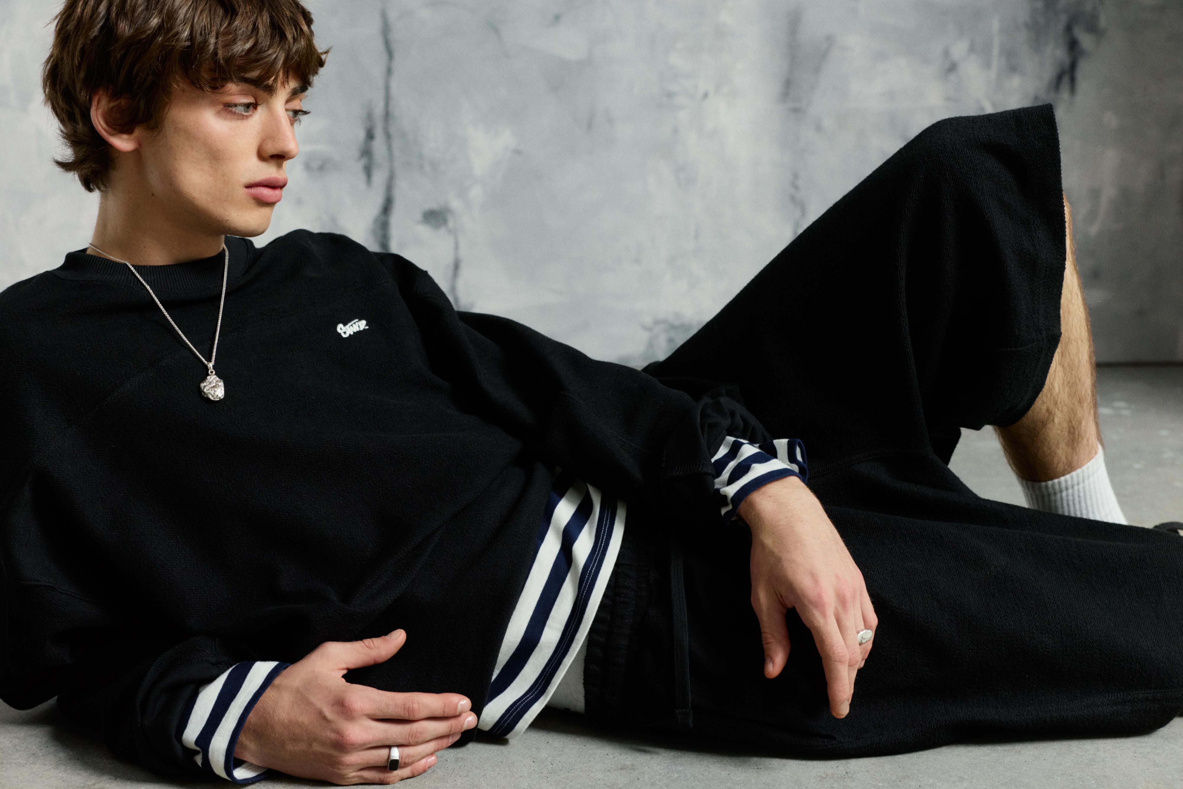 STWD Round Neck Sweatshirt — Black