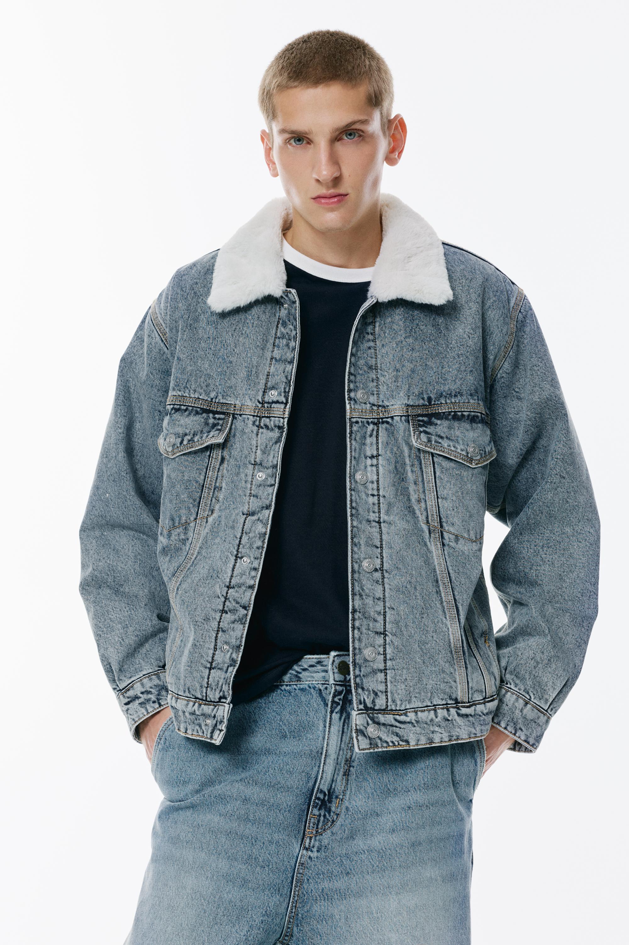 Jeansjacke Mit Fellkragen