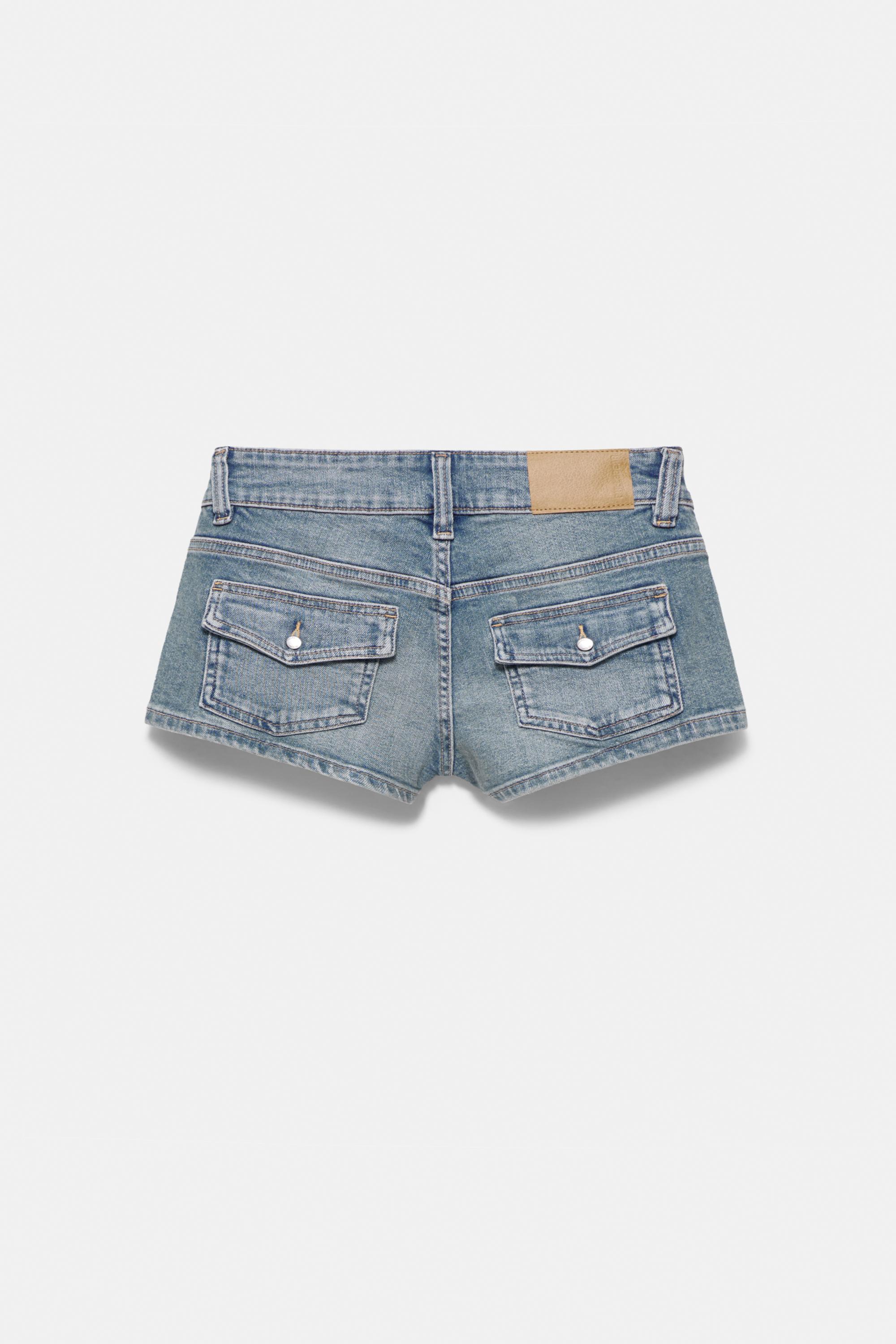 Double-button mini denim shorts — Pale blue