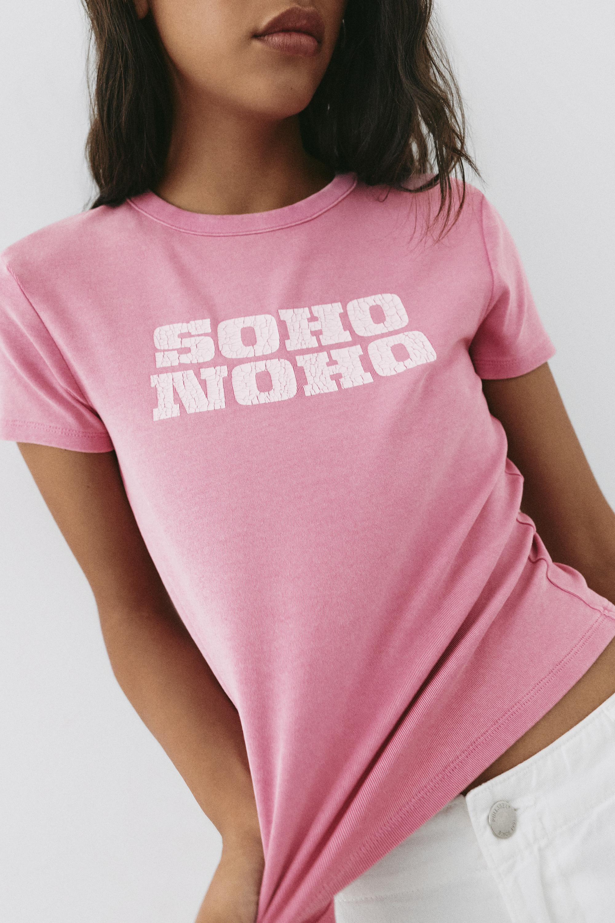 Crackled text graphic T-shirt — Pink