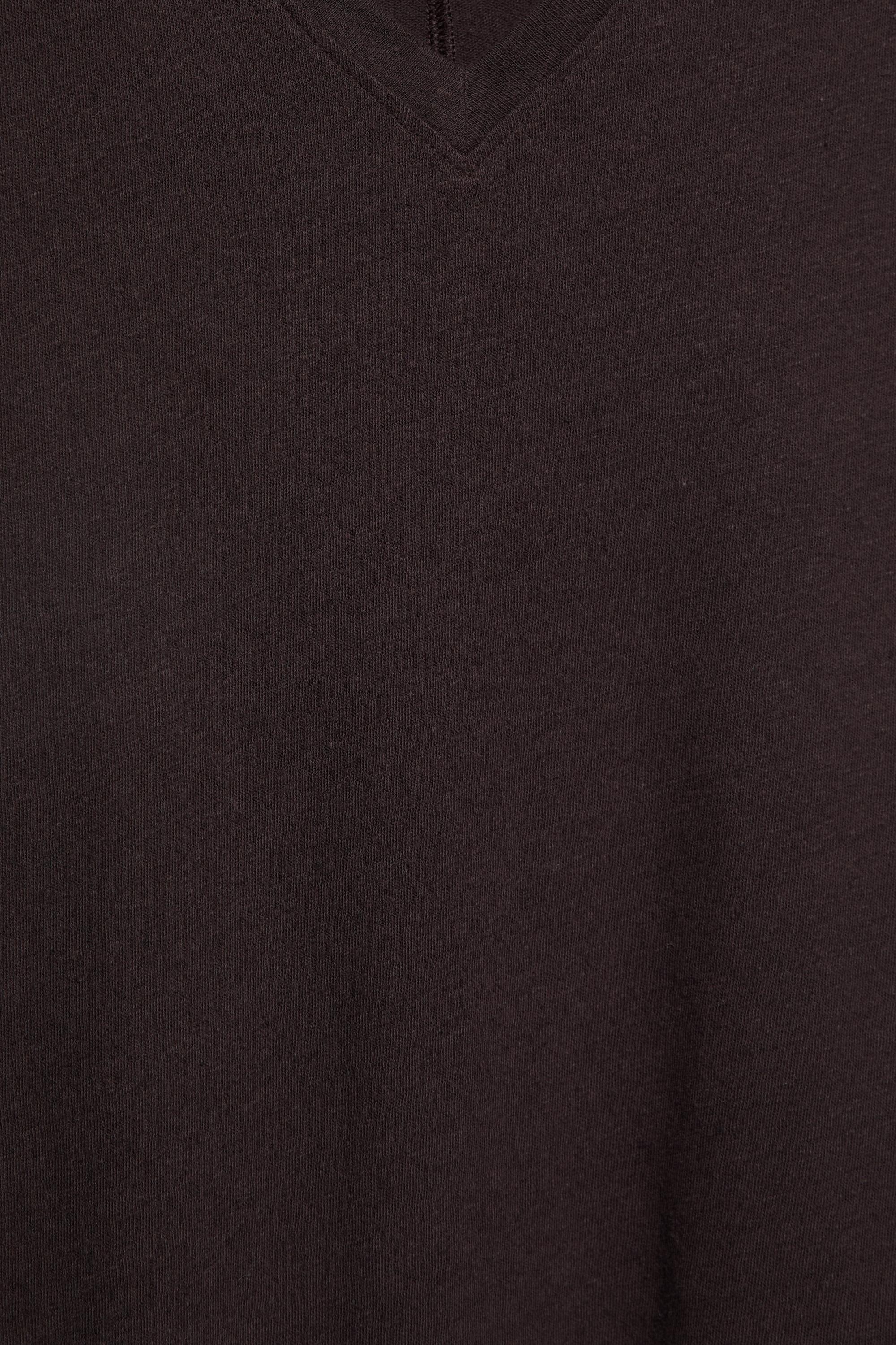 V-neck linen T-shirt — Dark brown