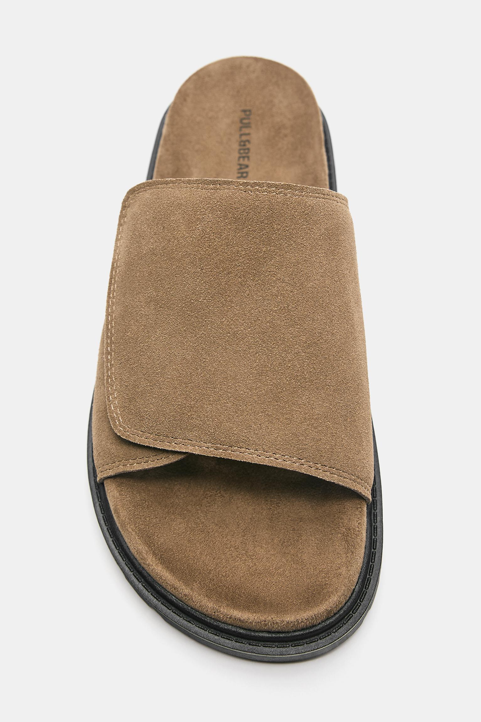 Flat leather sandals — Brown