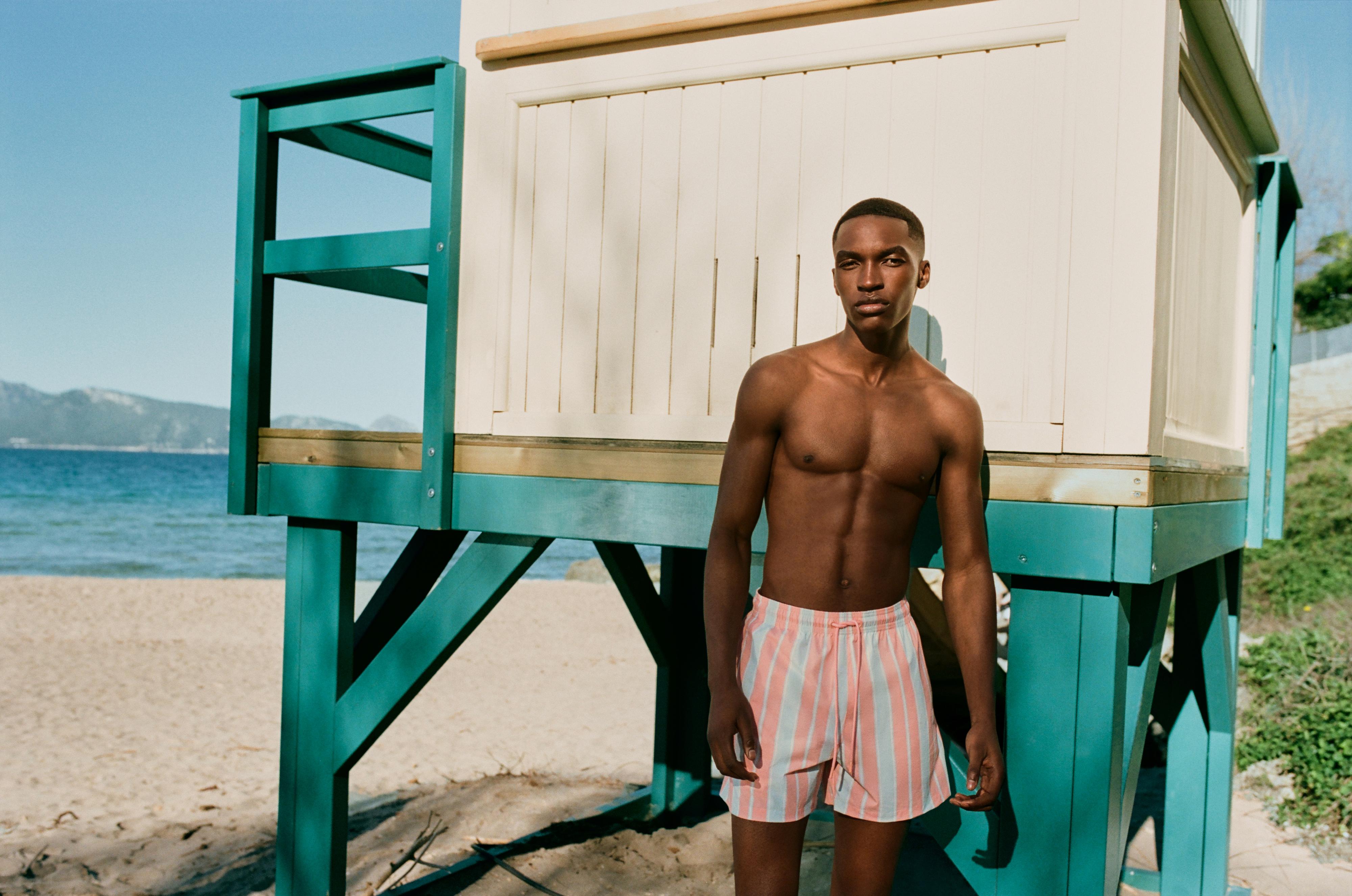 Striped board shorts — Others
