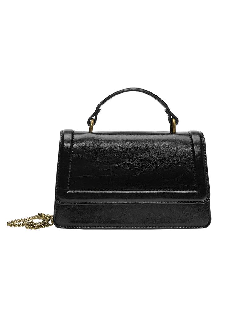 Sert çapraz askılı çanta