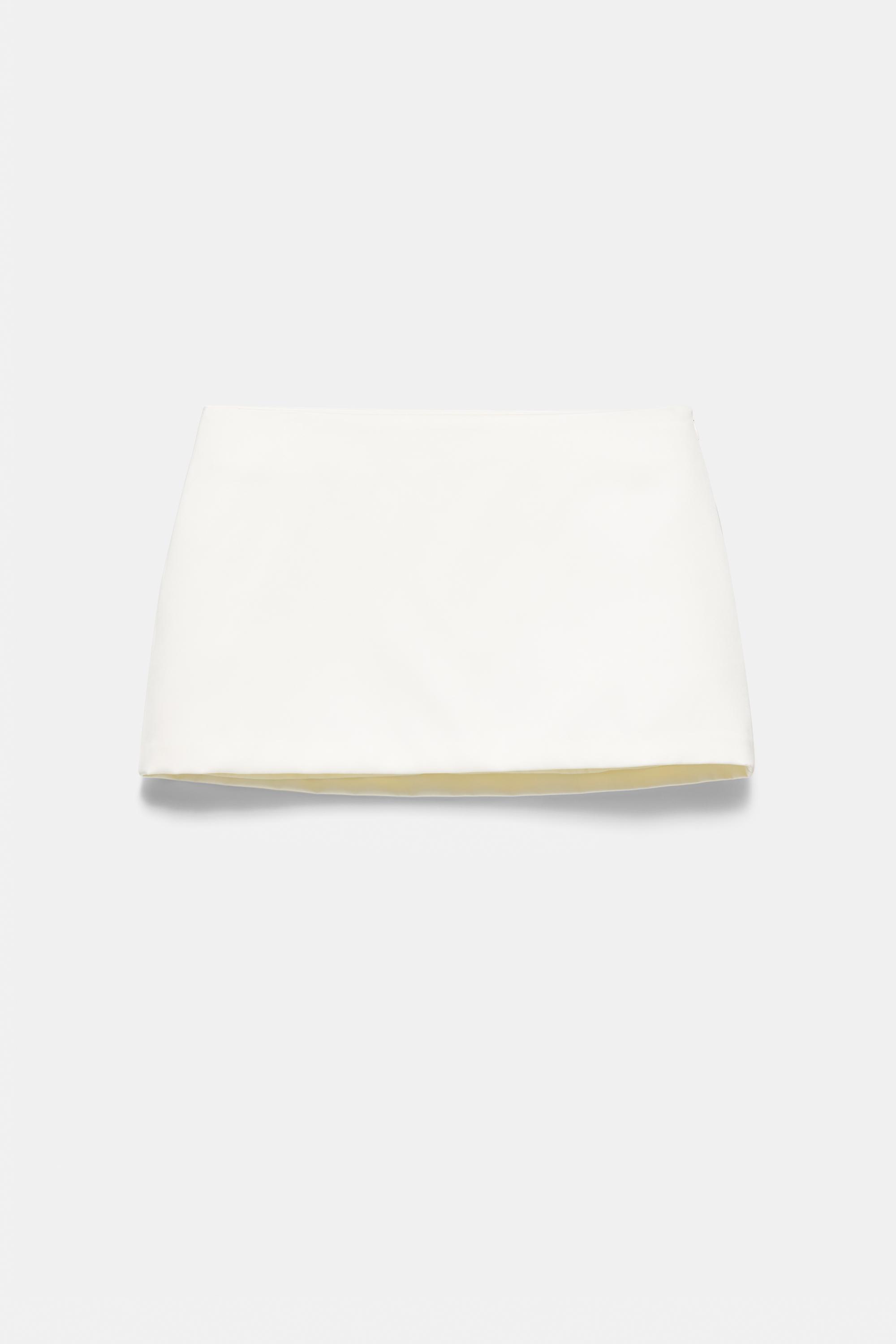 Satin mini skirt — Ecru
